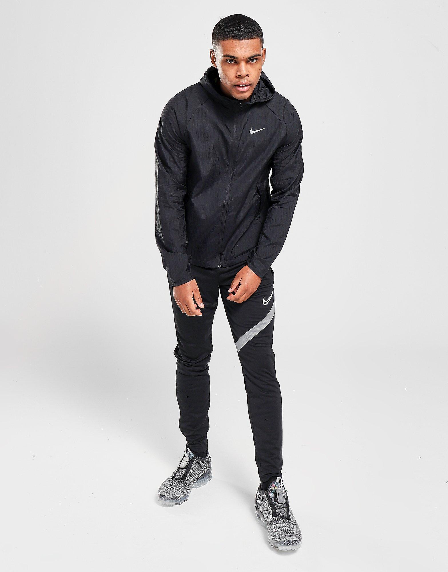 mens nike essential running jacket