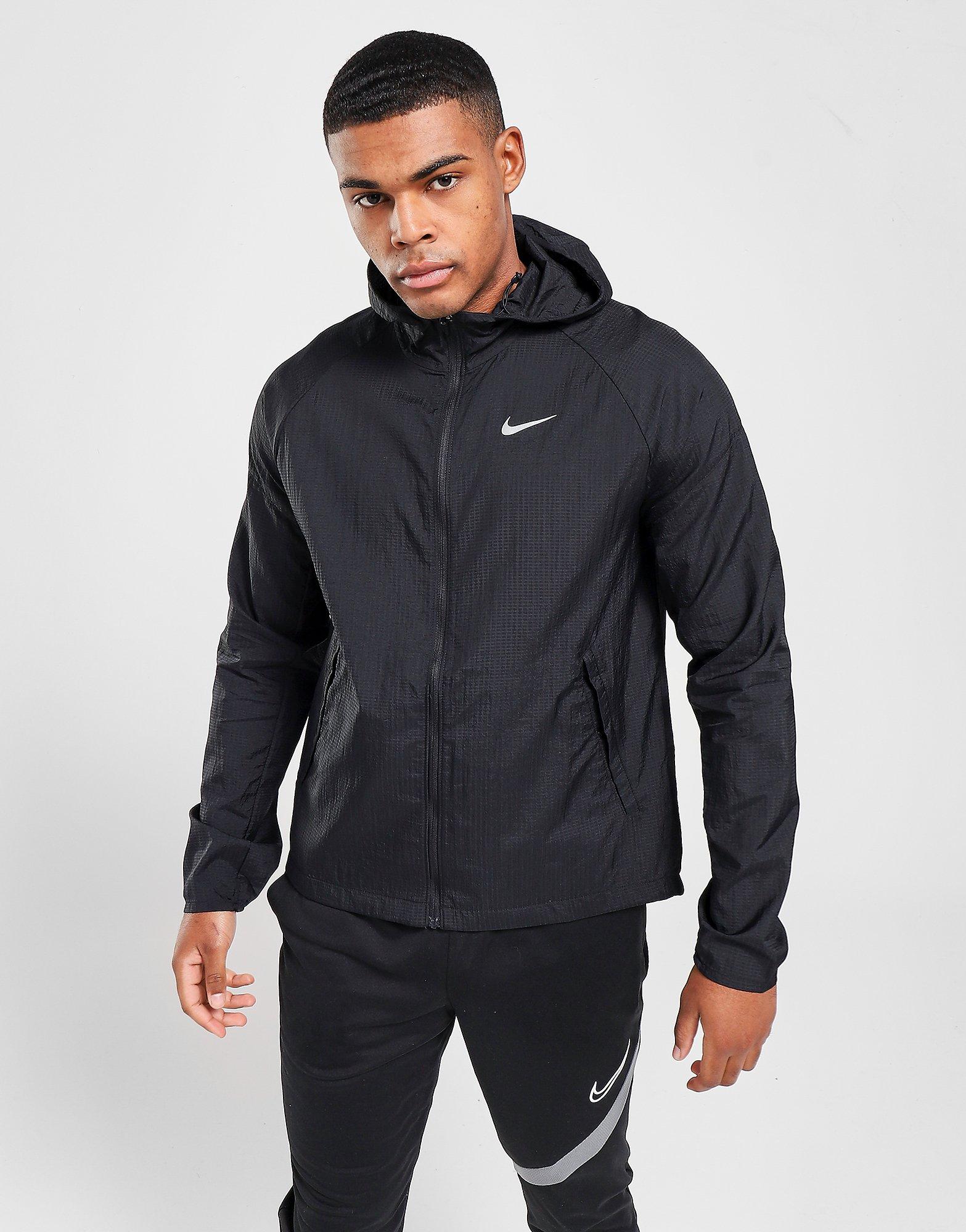 nike running essential jacket