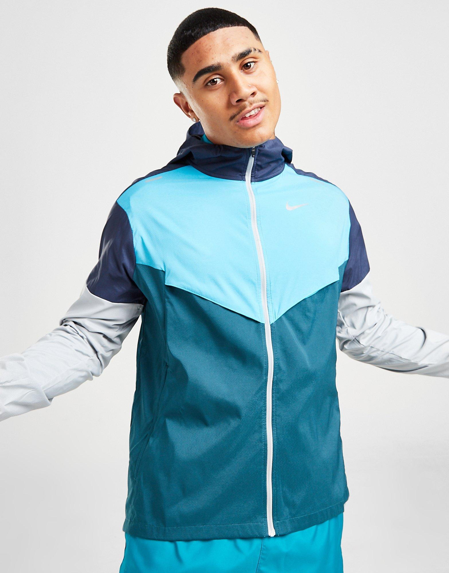 nike packable windrunner