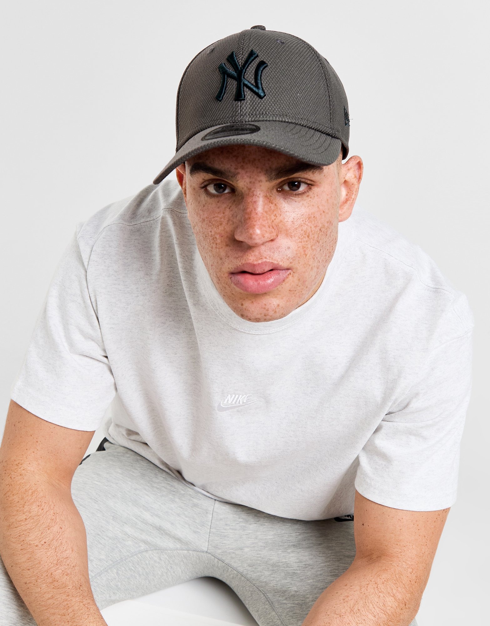 Grey New Era MLB 9FORTY New York Yankees Cap JD Sports UK