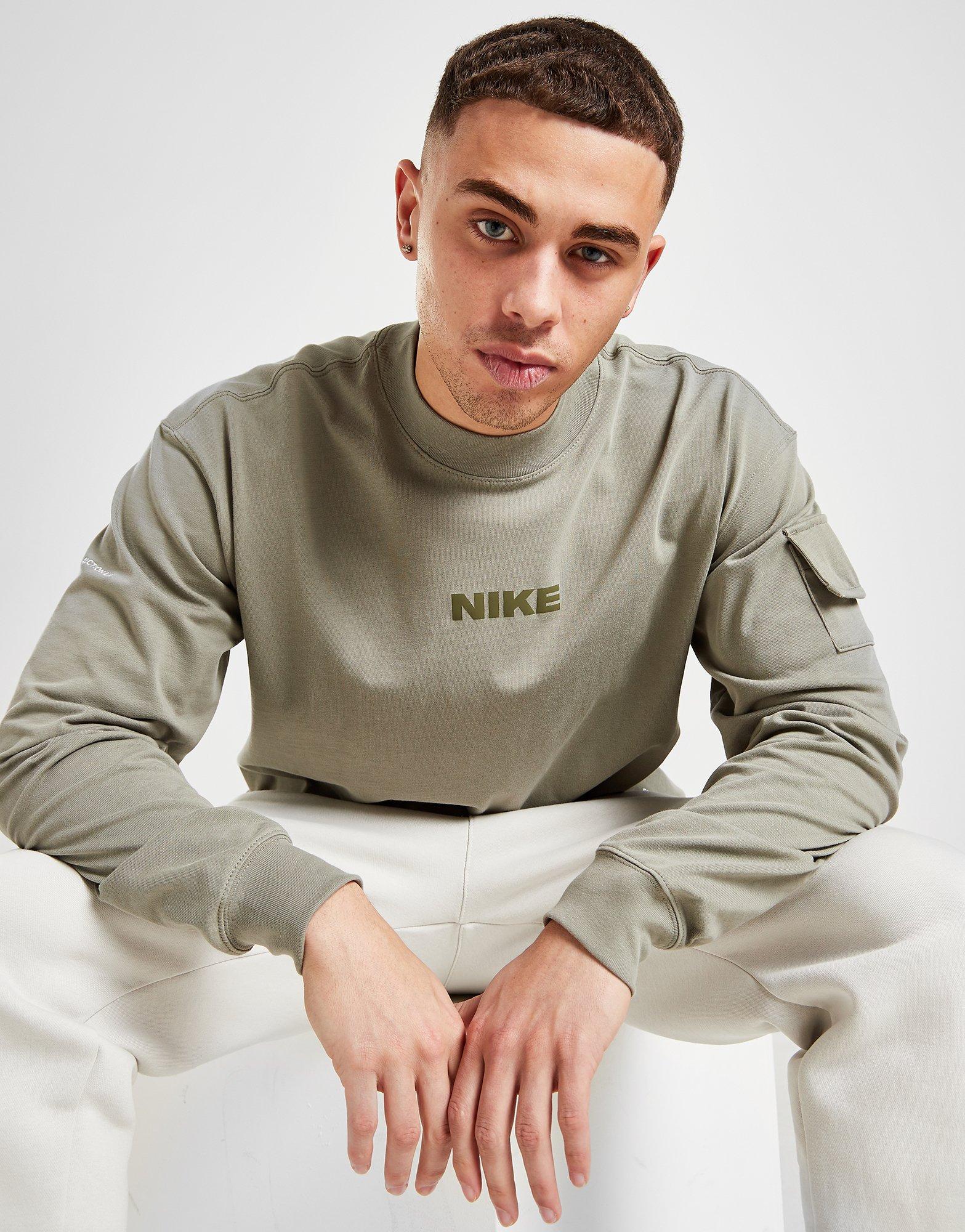 green nike long sleeve