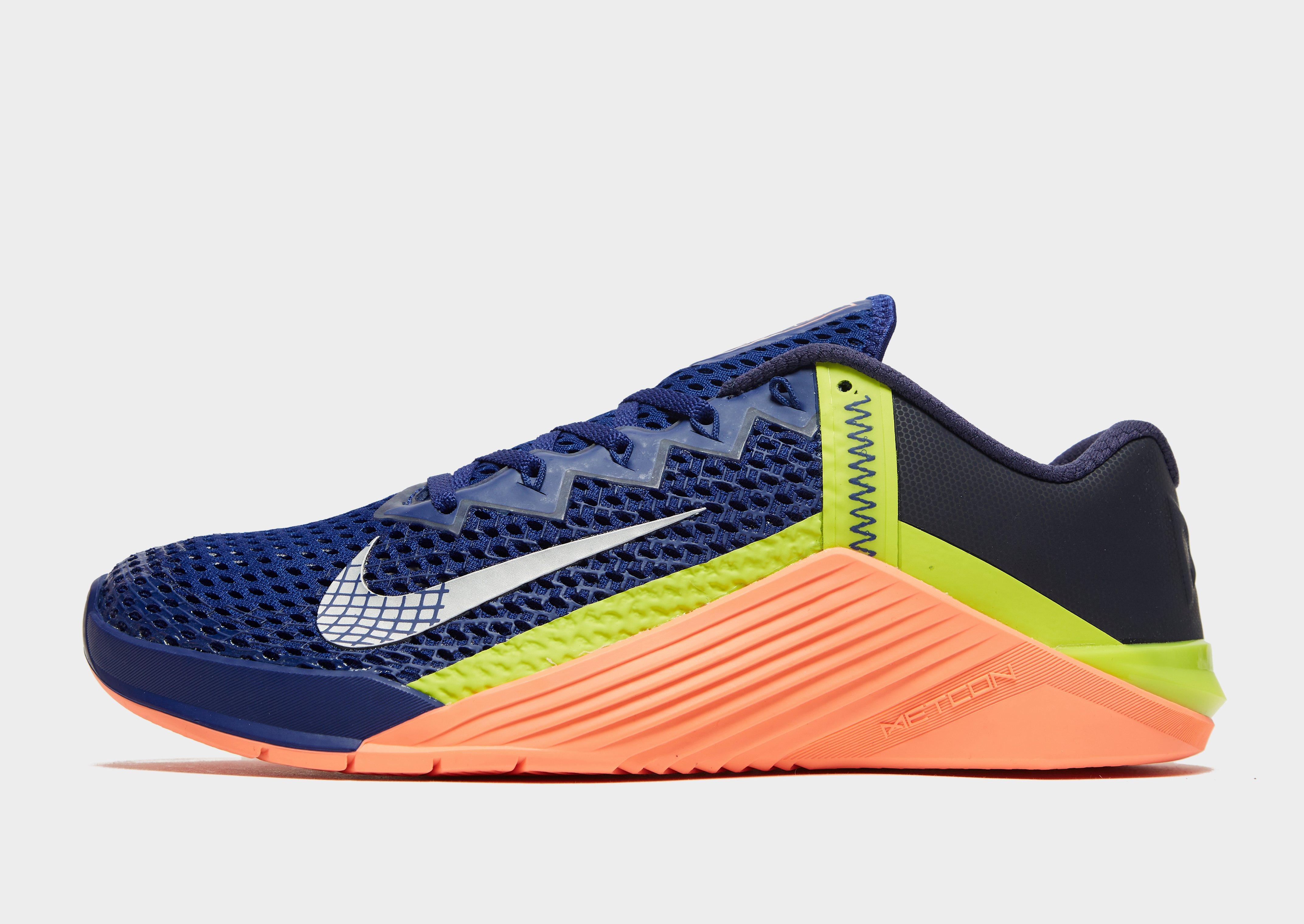 nike metcon blue and yellow
