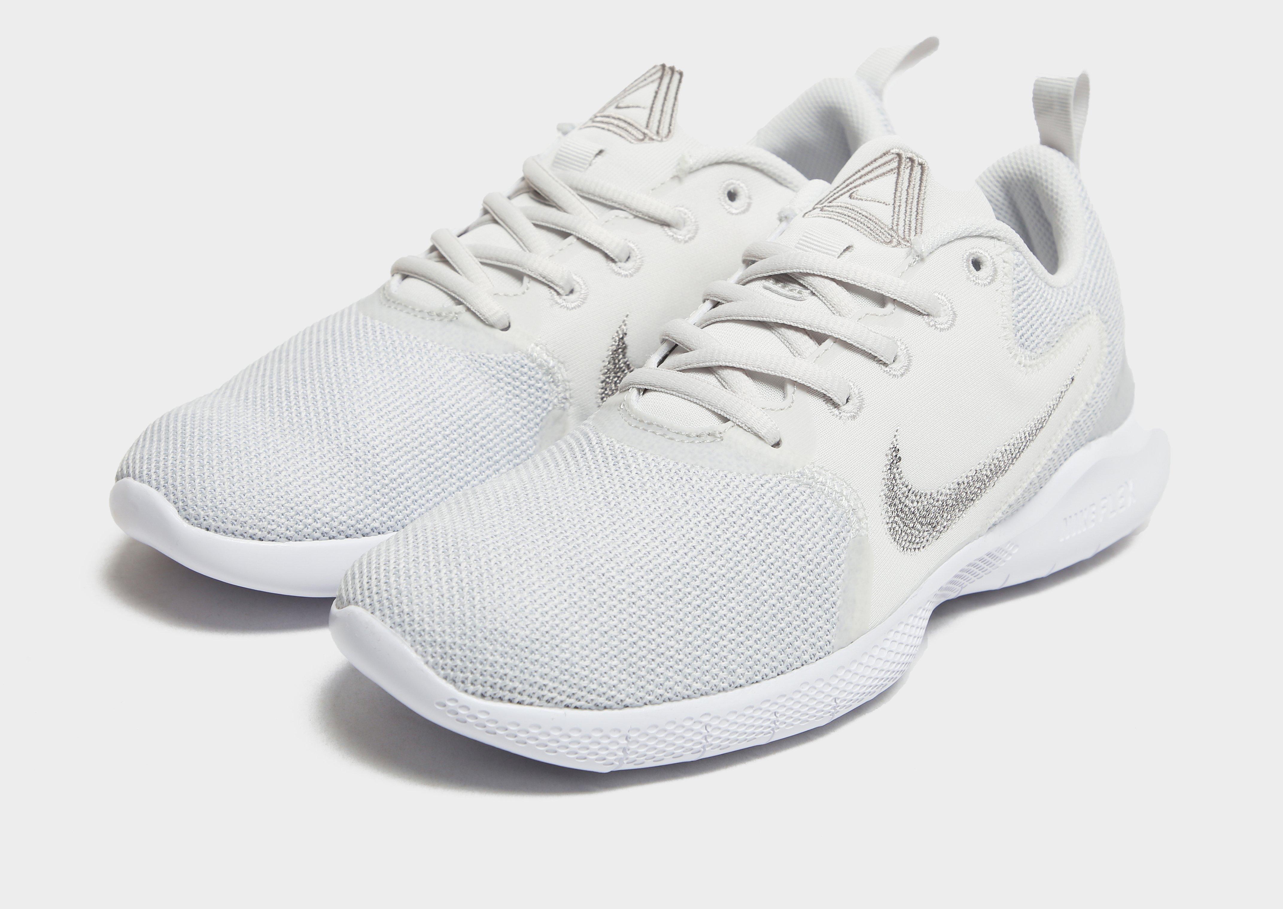 nike flex white womens