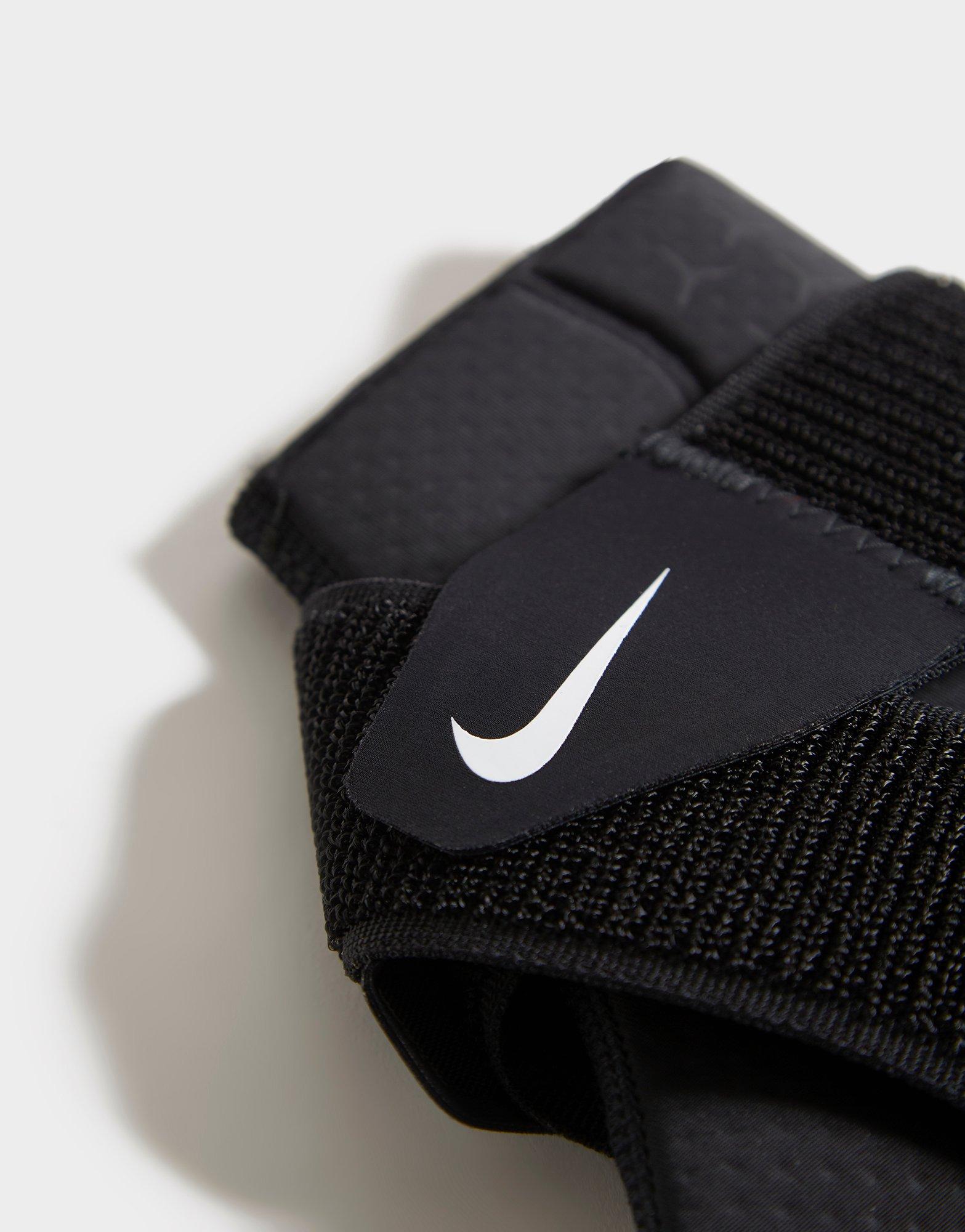 Nike ankle hotsell strap sandals