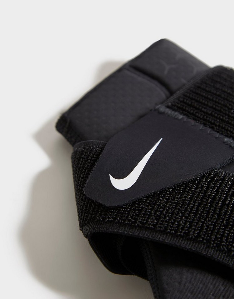 Black Nike SB Pro Ankle Strap | JD Sports