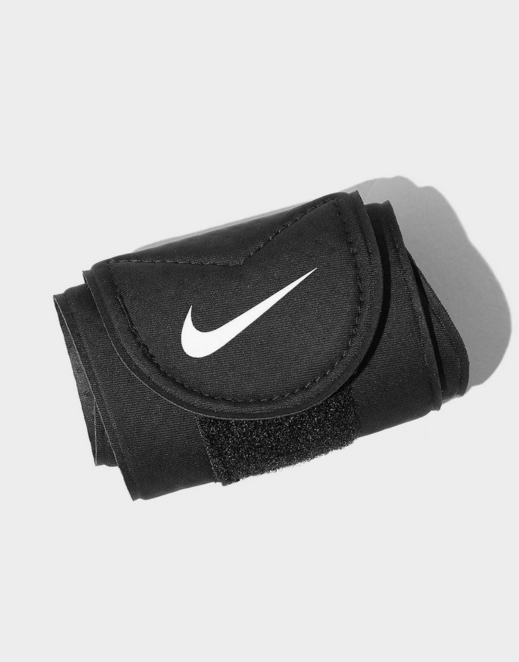 nike wrist and thumb wrap