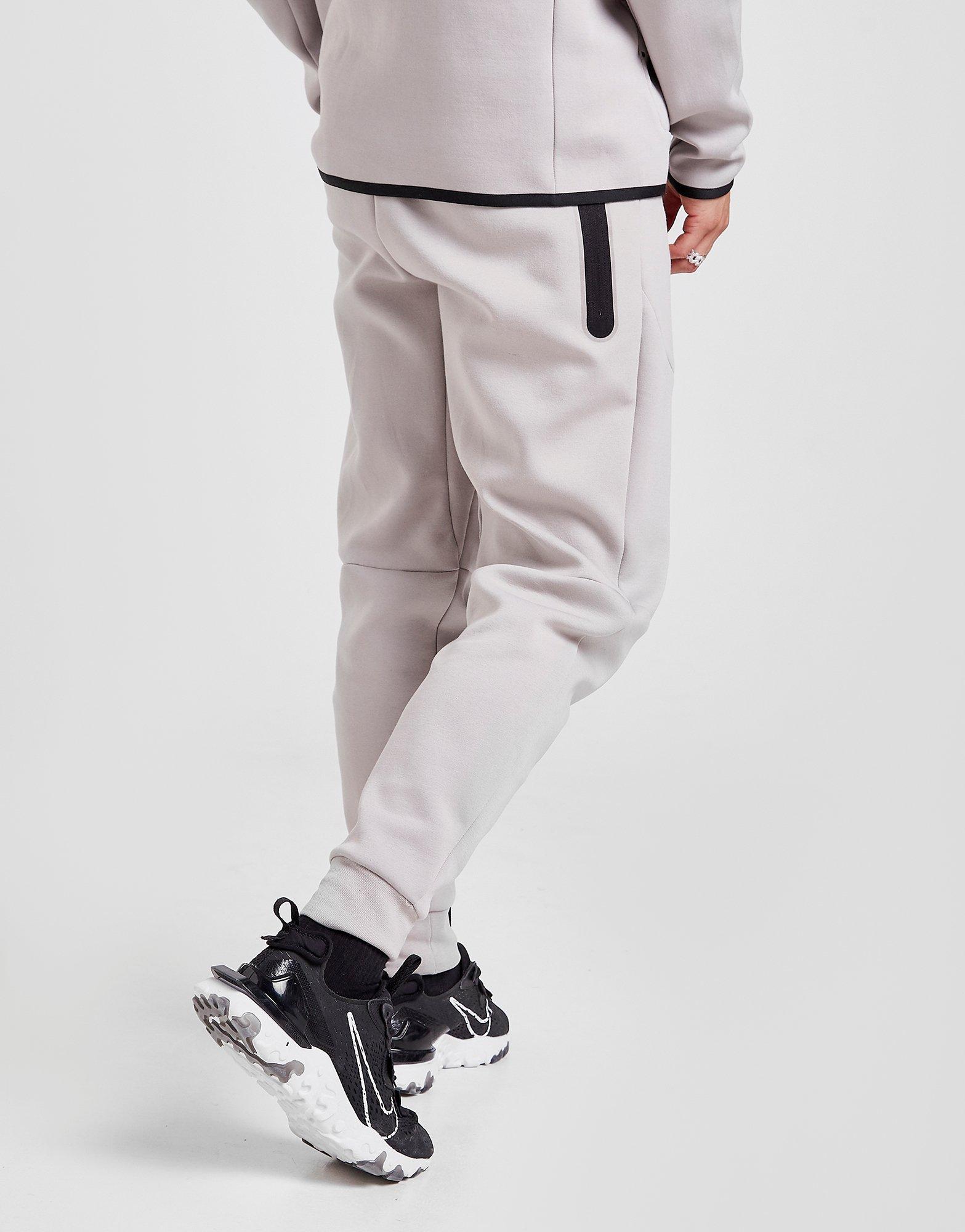 tech fleece pants