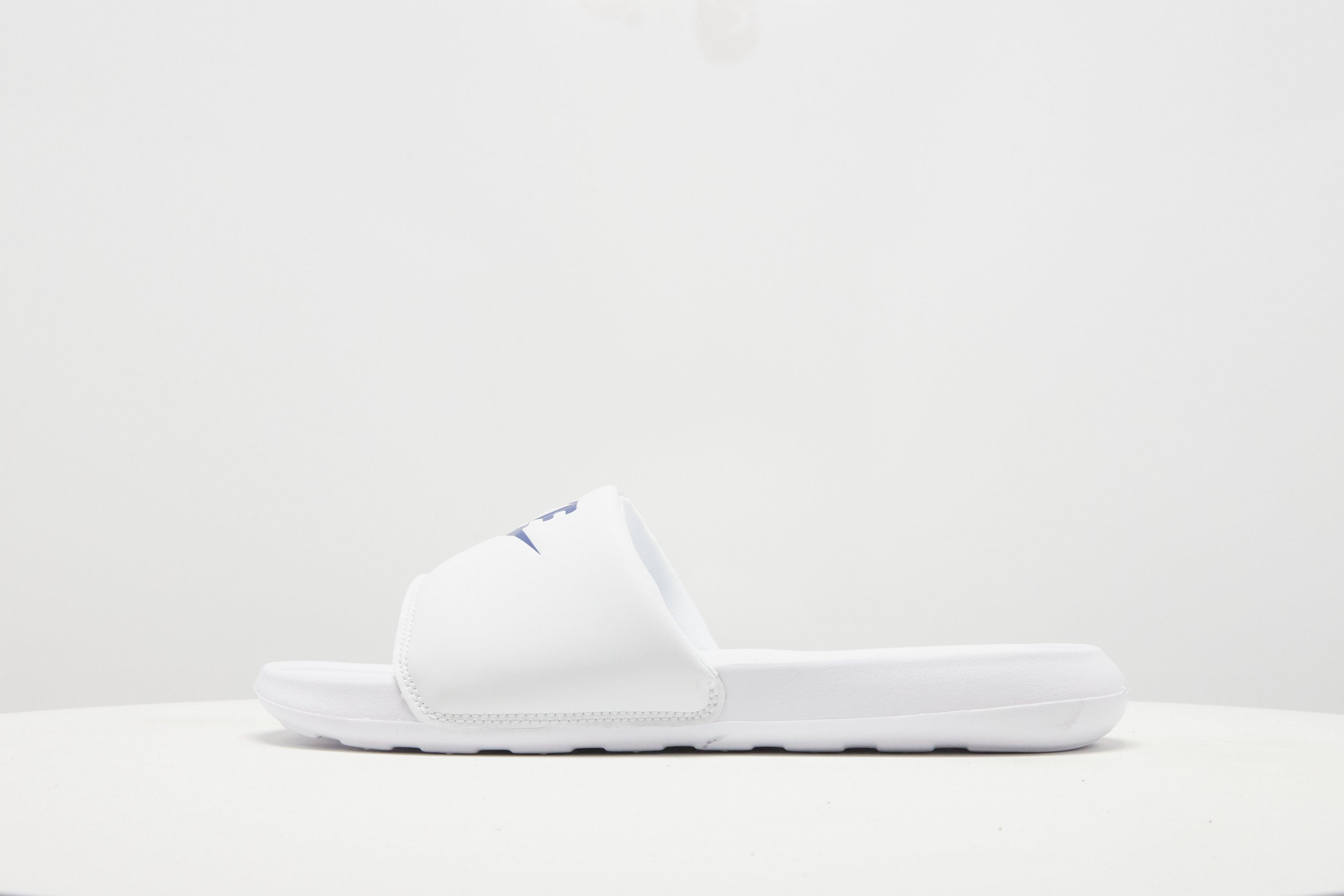 Nike Victori One Slides