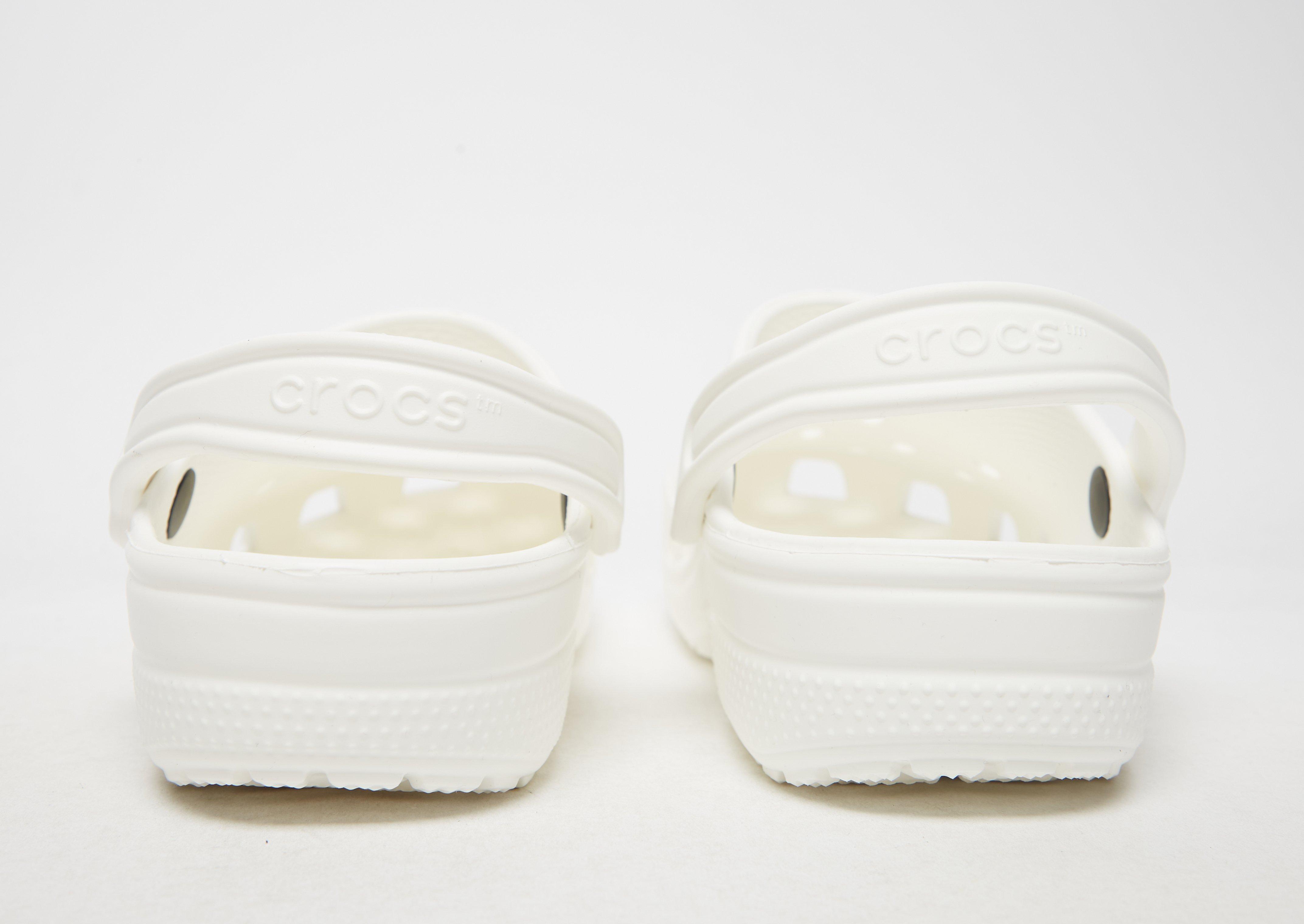 White hot sale classic crocs