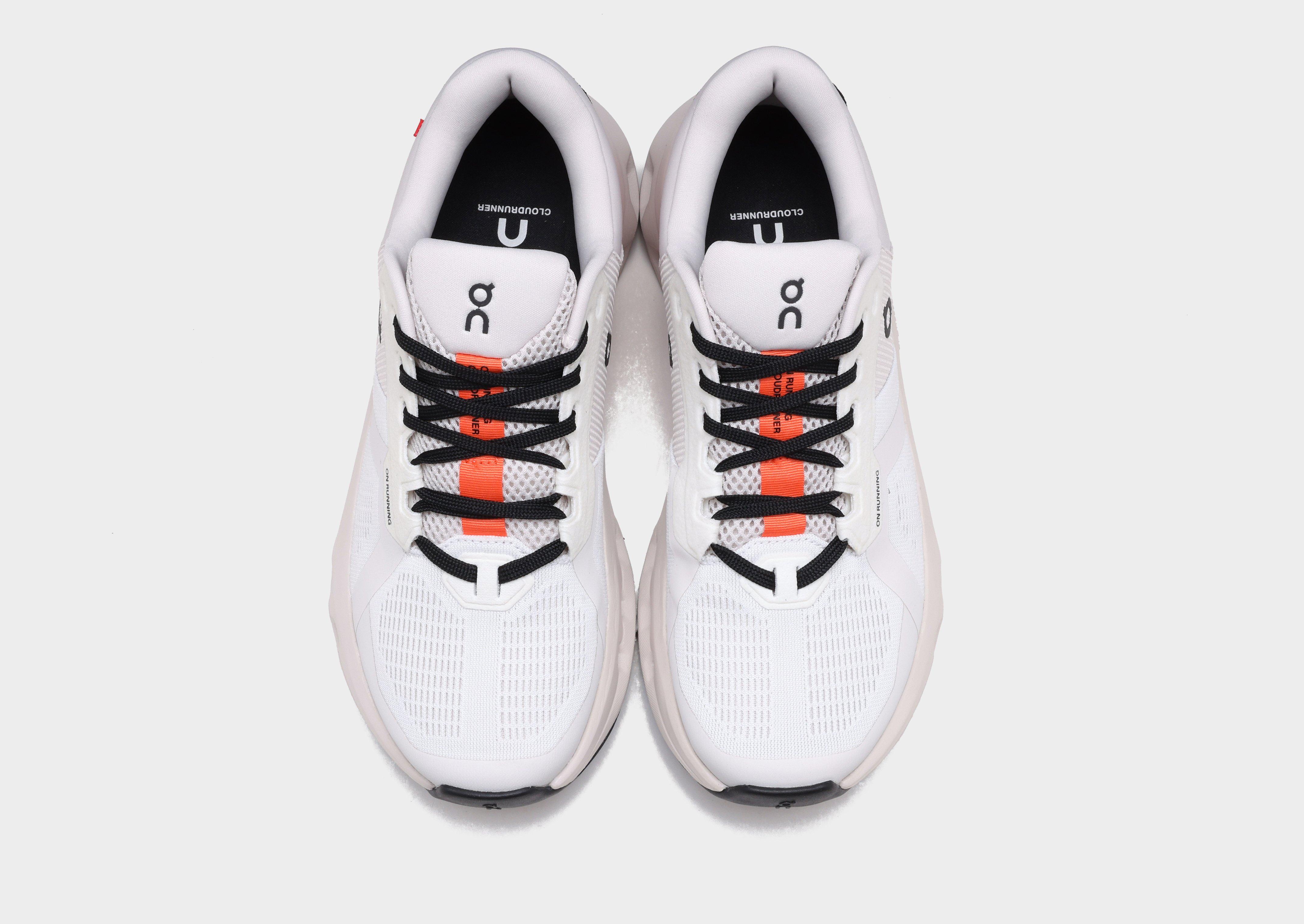 新品未使用！ cloudrunner2 24.5センチ (箱あり) The