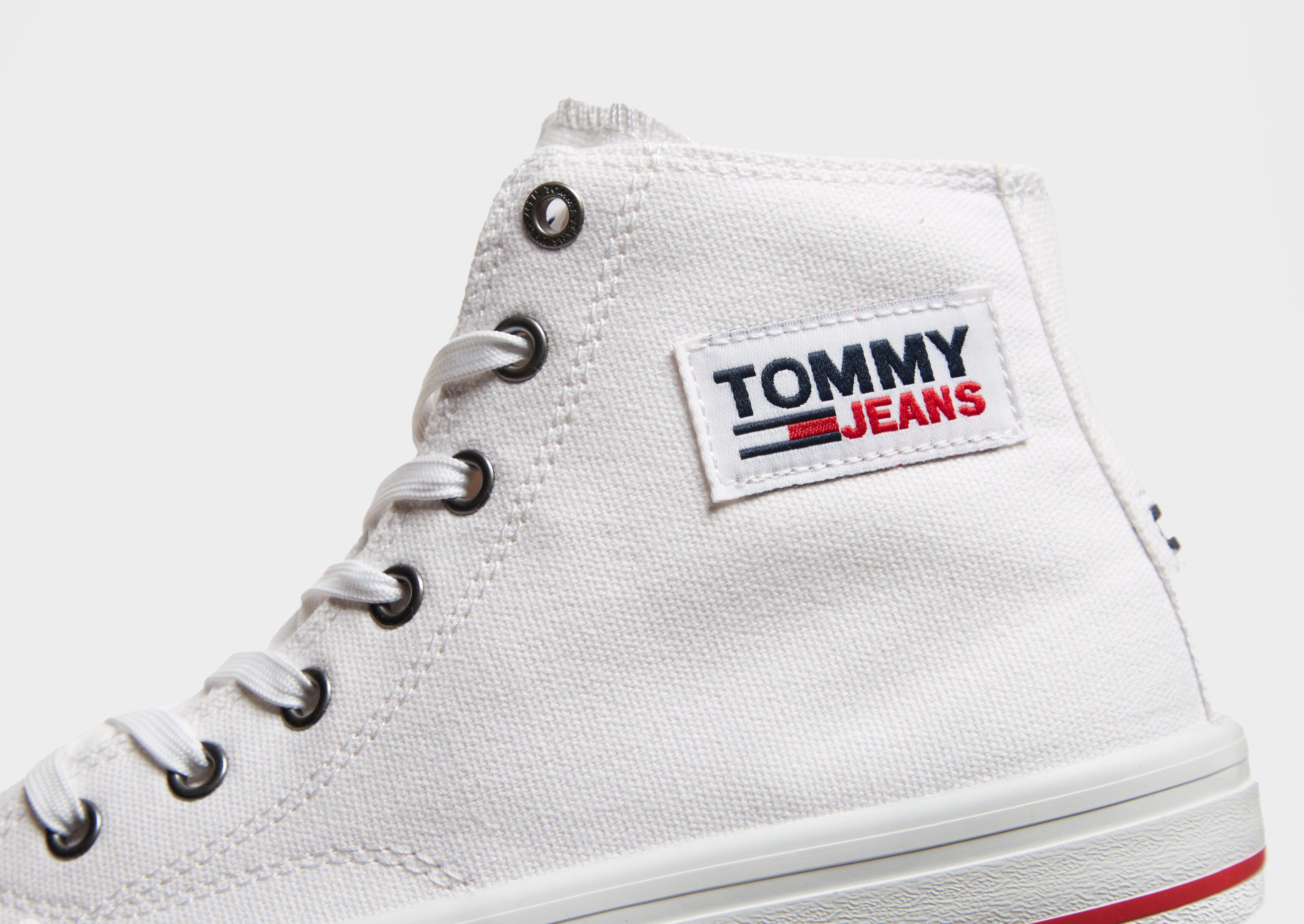 tommy jeans converse