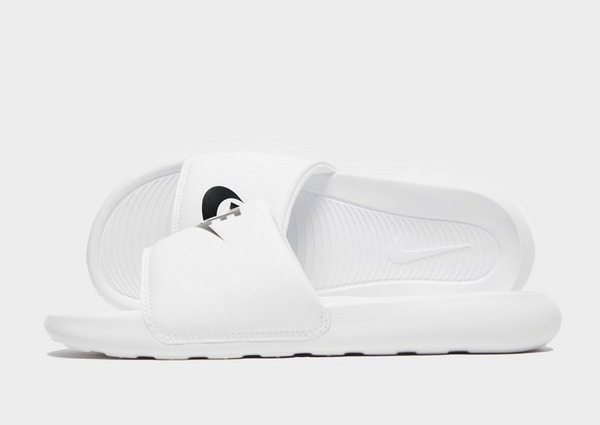 Suplemento A veces Susceptibles a Compra Nike chanclas Victori One para mujer en Blanco