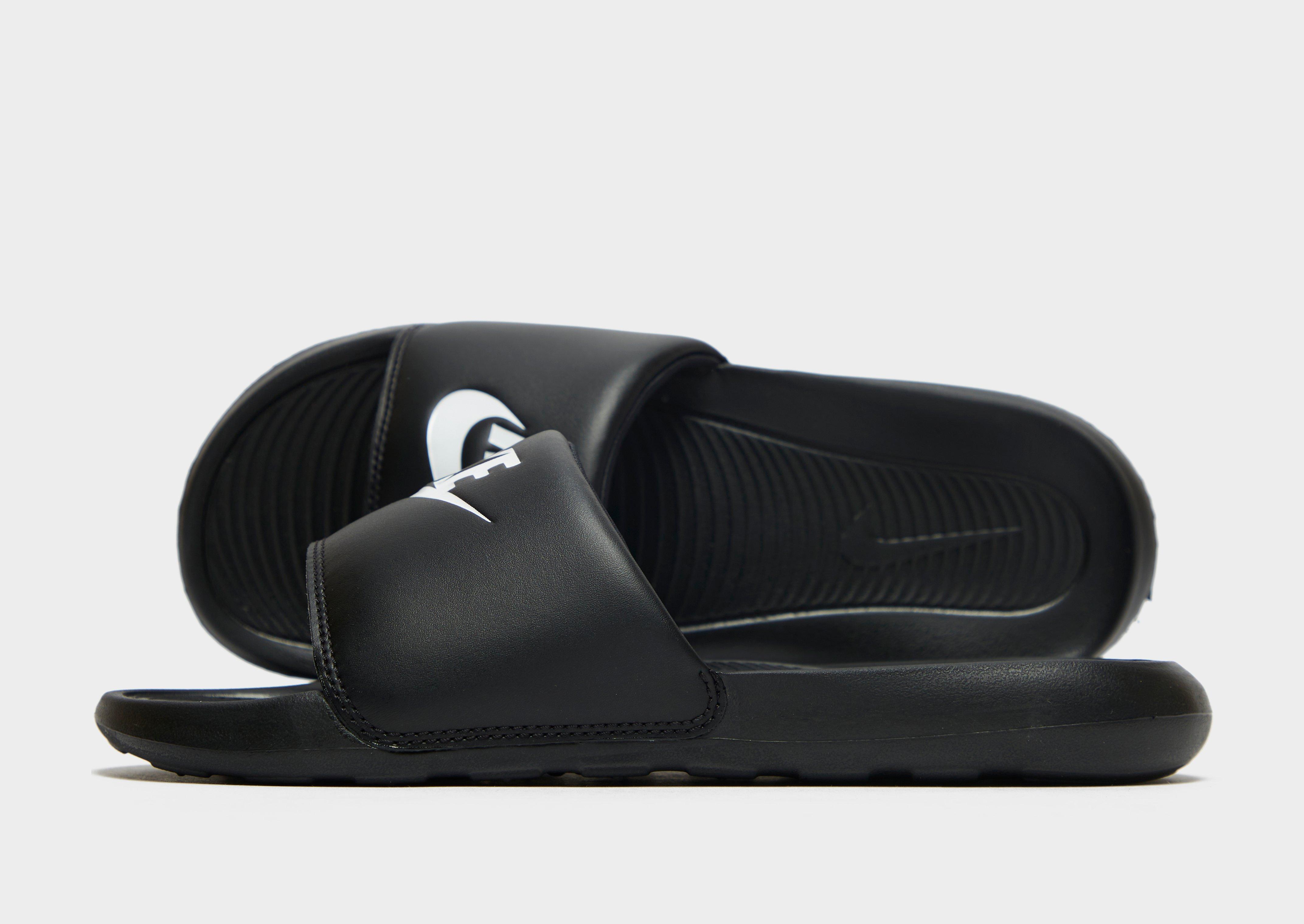 Nike womens store slides black