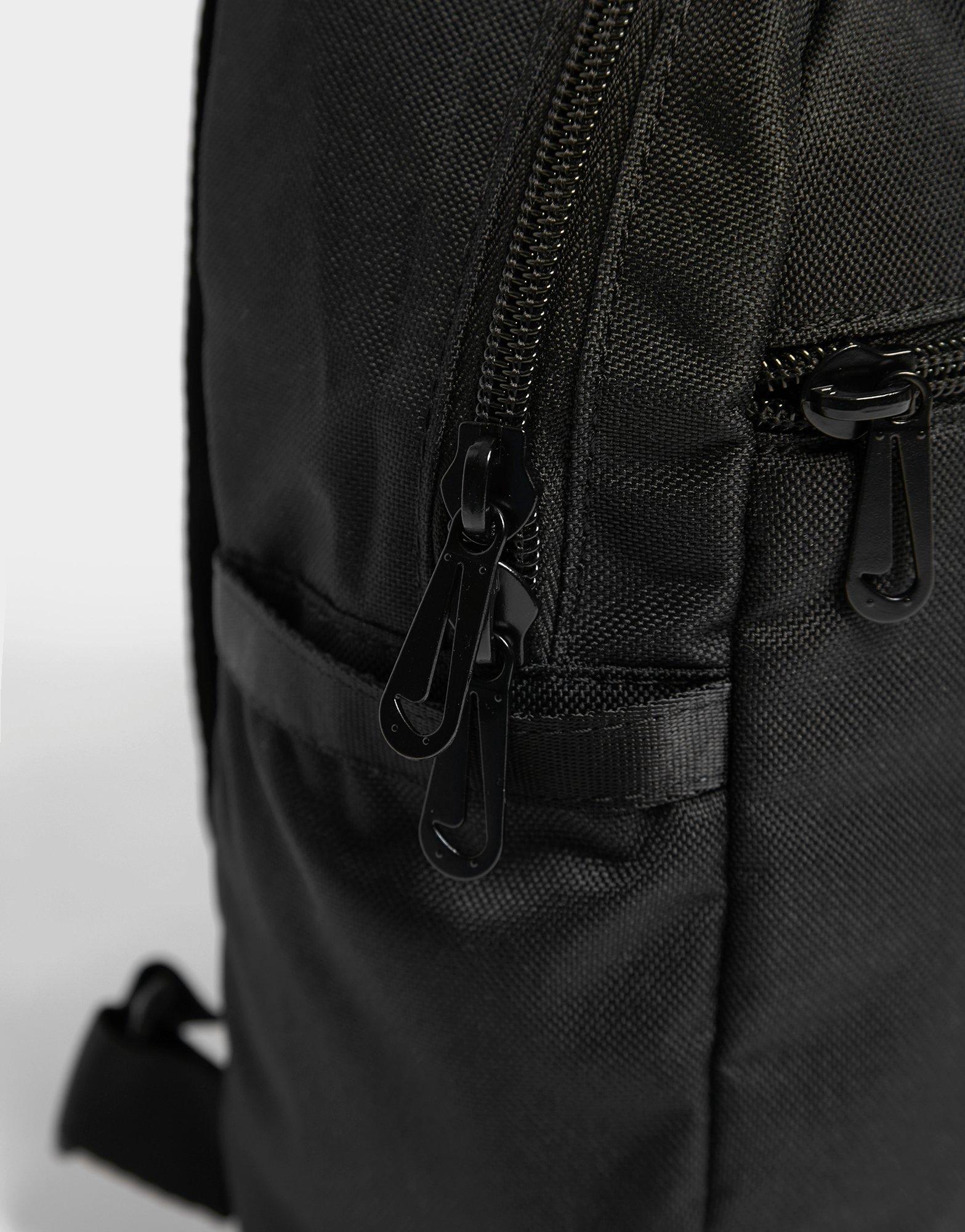 Nike Mochila Futura 365 Mini