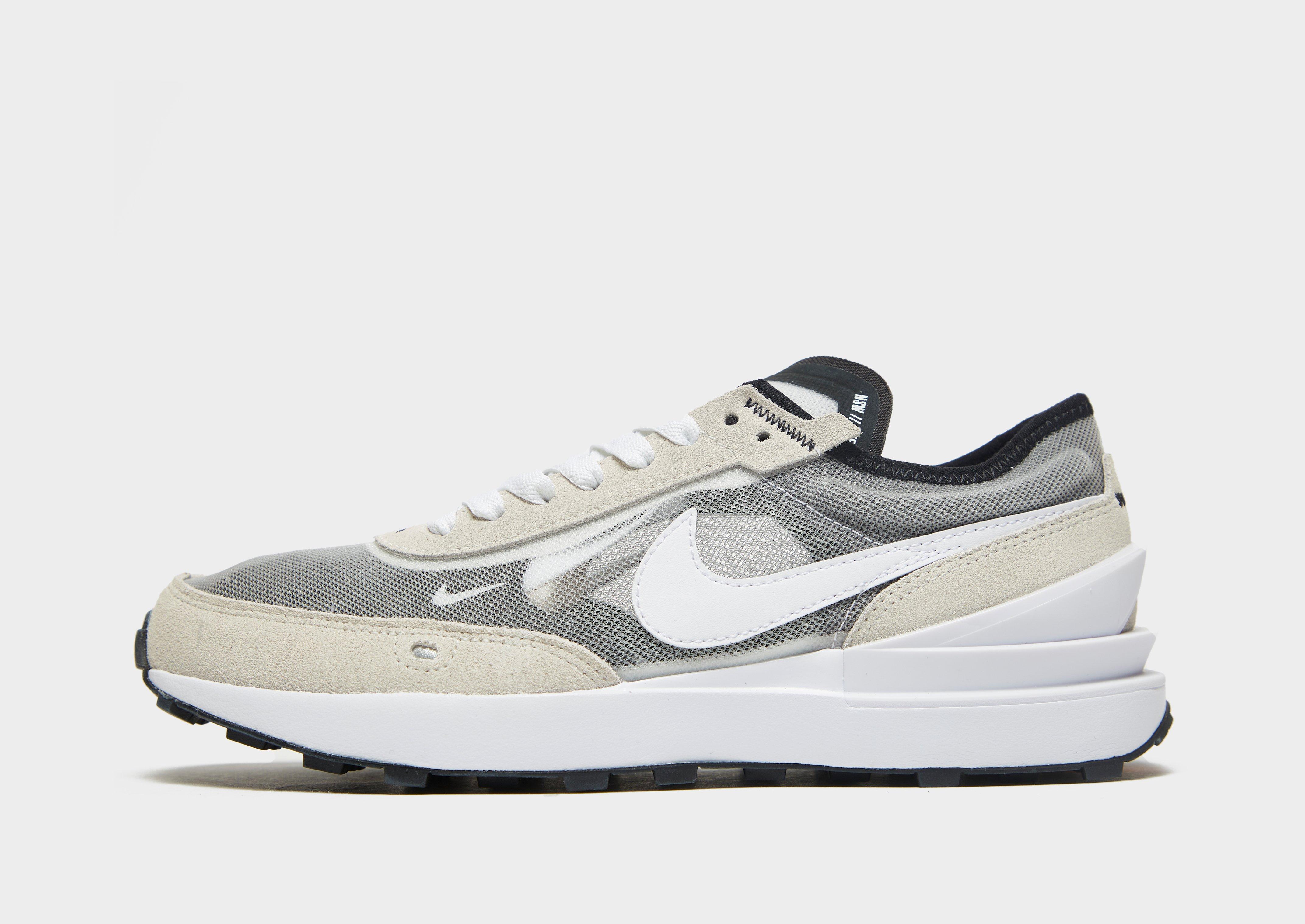 nike sacai white junior