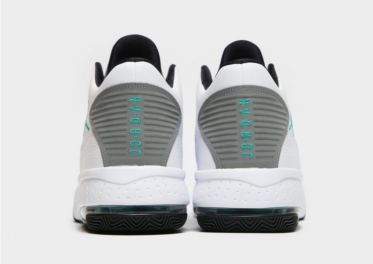 Jordan Max Aura 2