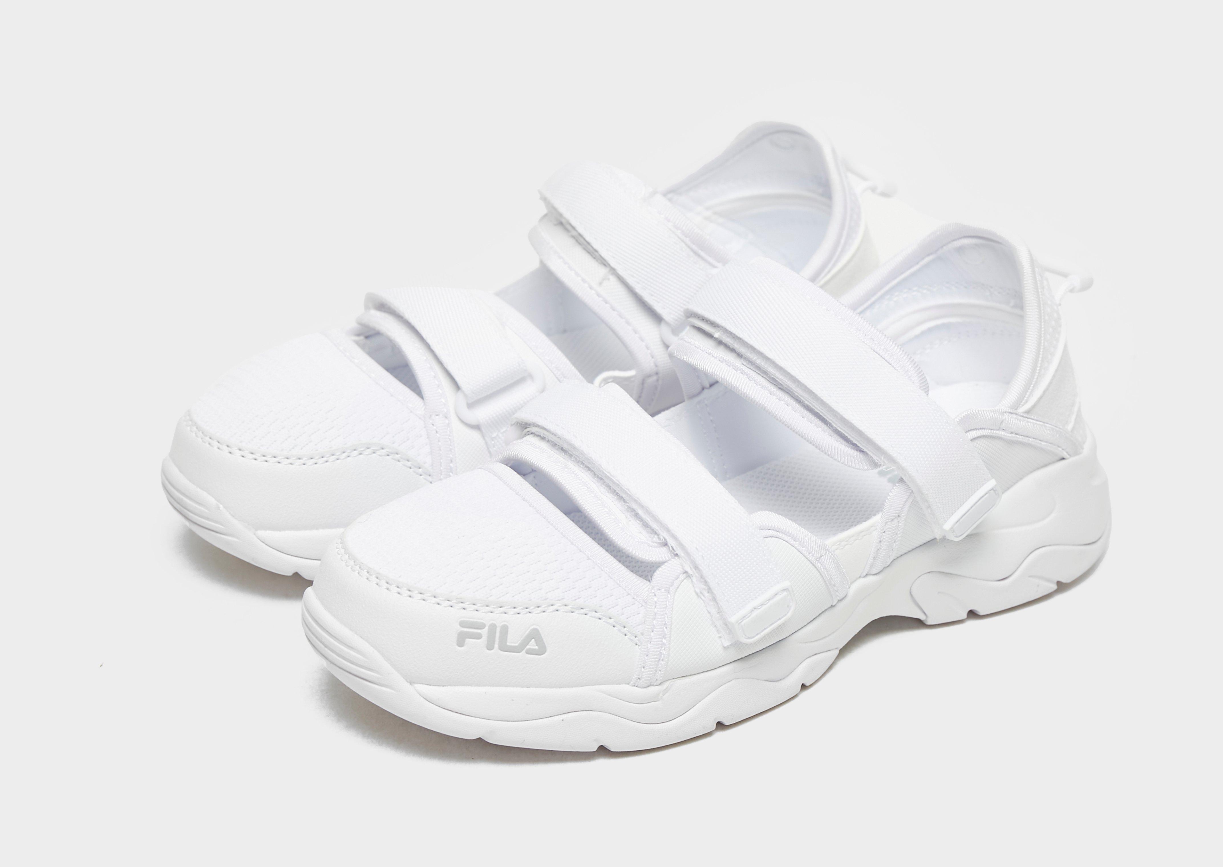 Model sales sandal fila