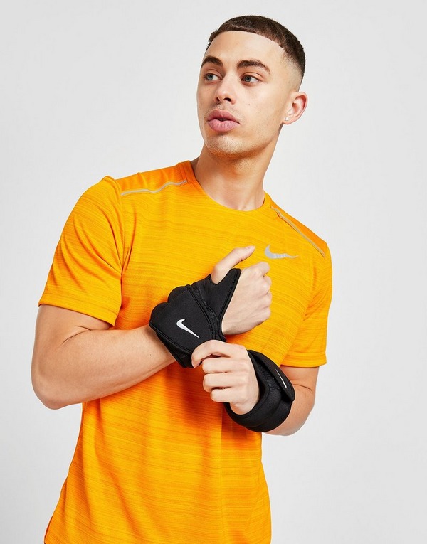 gangpad Vervelend Kerkbank Black Nike Wrist Weights | JD Sports Global