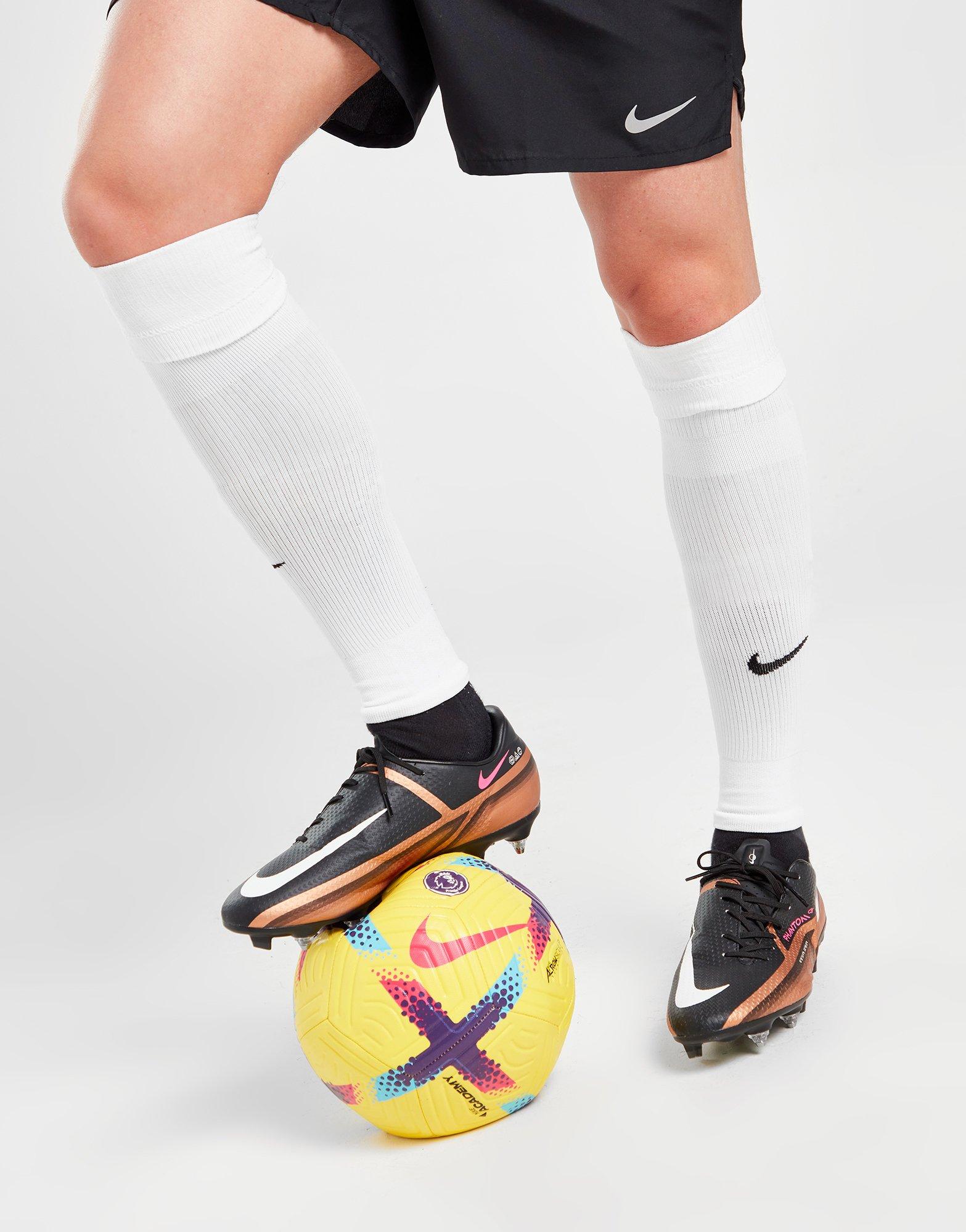 Sabroso Ennegrecer monitor Compra Nike medias de fútbol sin pie Squad en Blanco