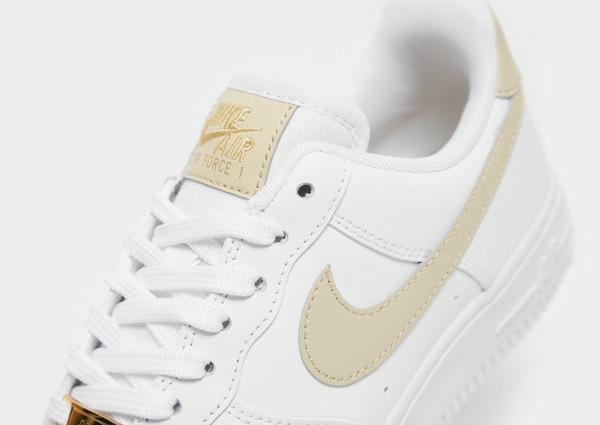 Nike Air Force 1 07 Essential Women's Nike Air Force 1 07 Essential Women's