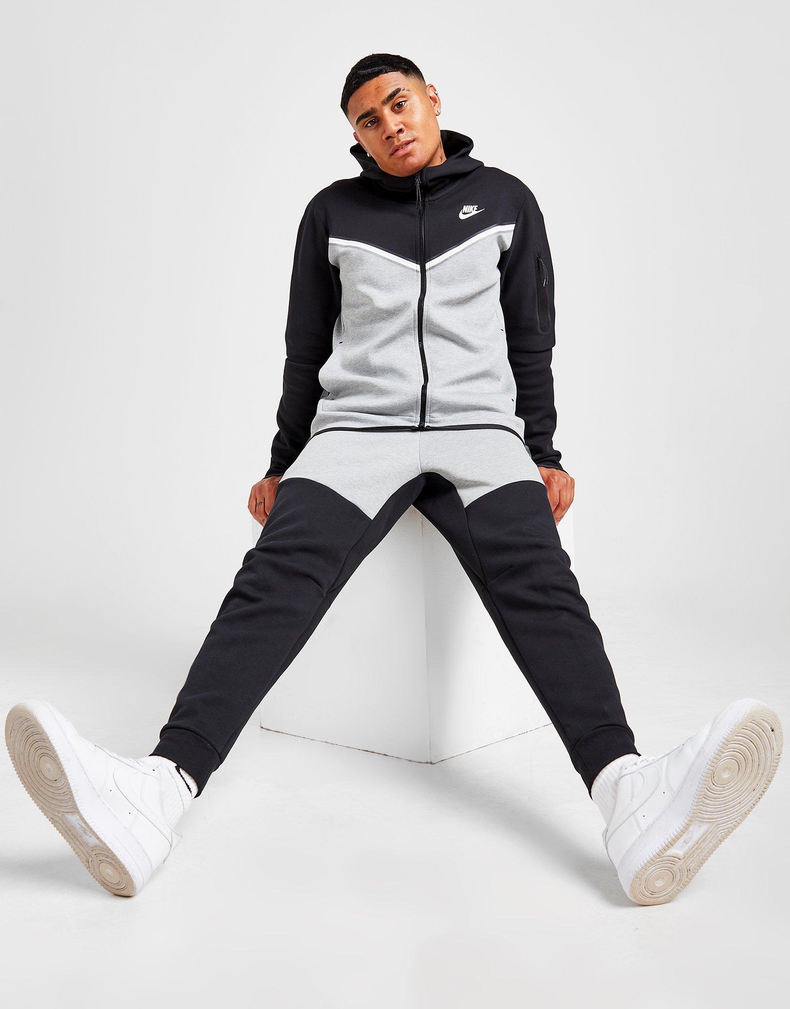 Nike chaqueta de chándal Tech Fleece en Negro | Sports España