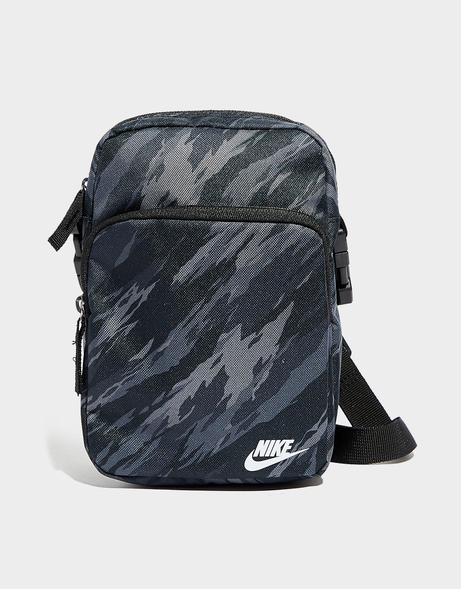 Nike Heritage Crossbody Bag