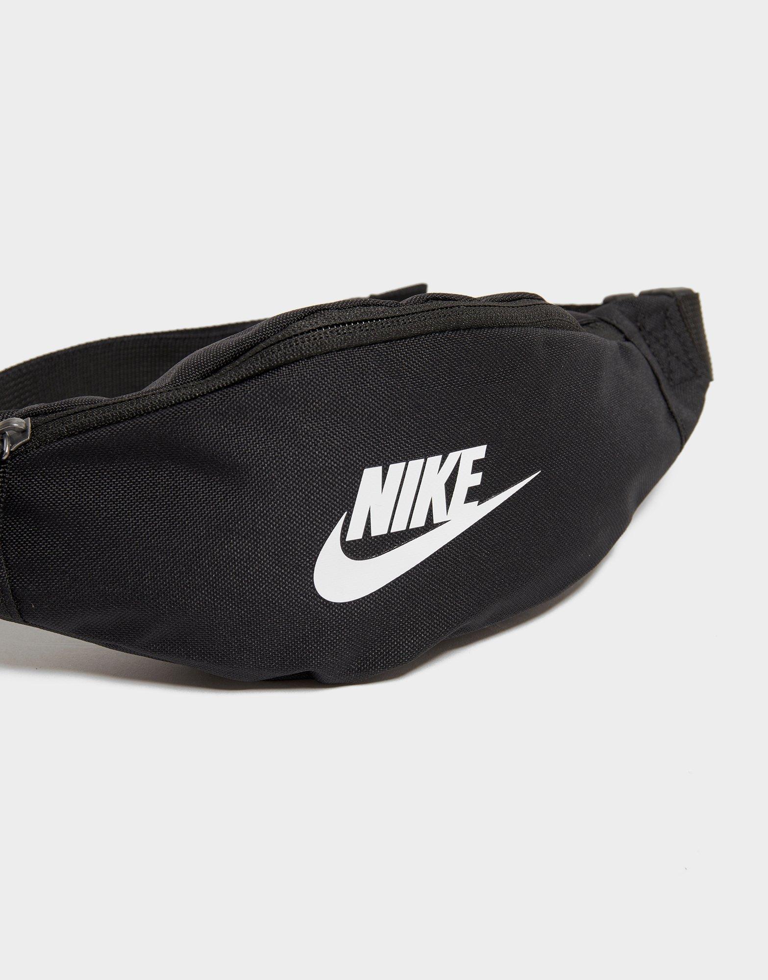 Fanny pack 2024 jd sports