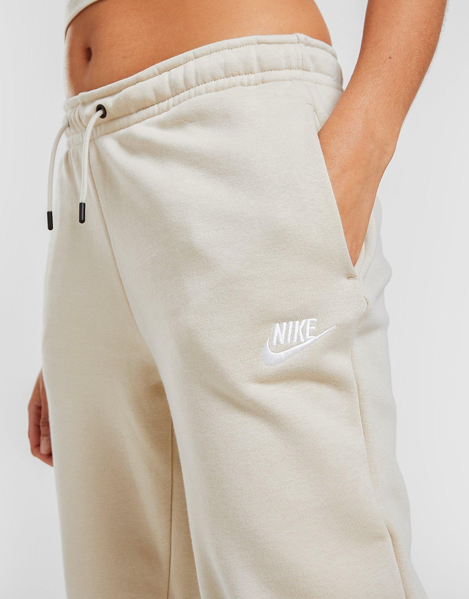 Nike Essential Joggers