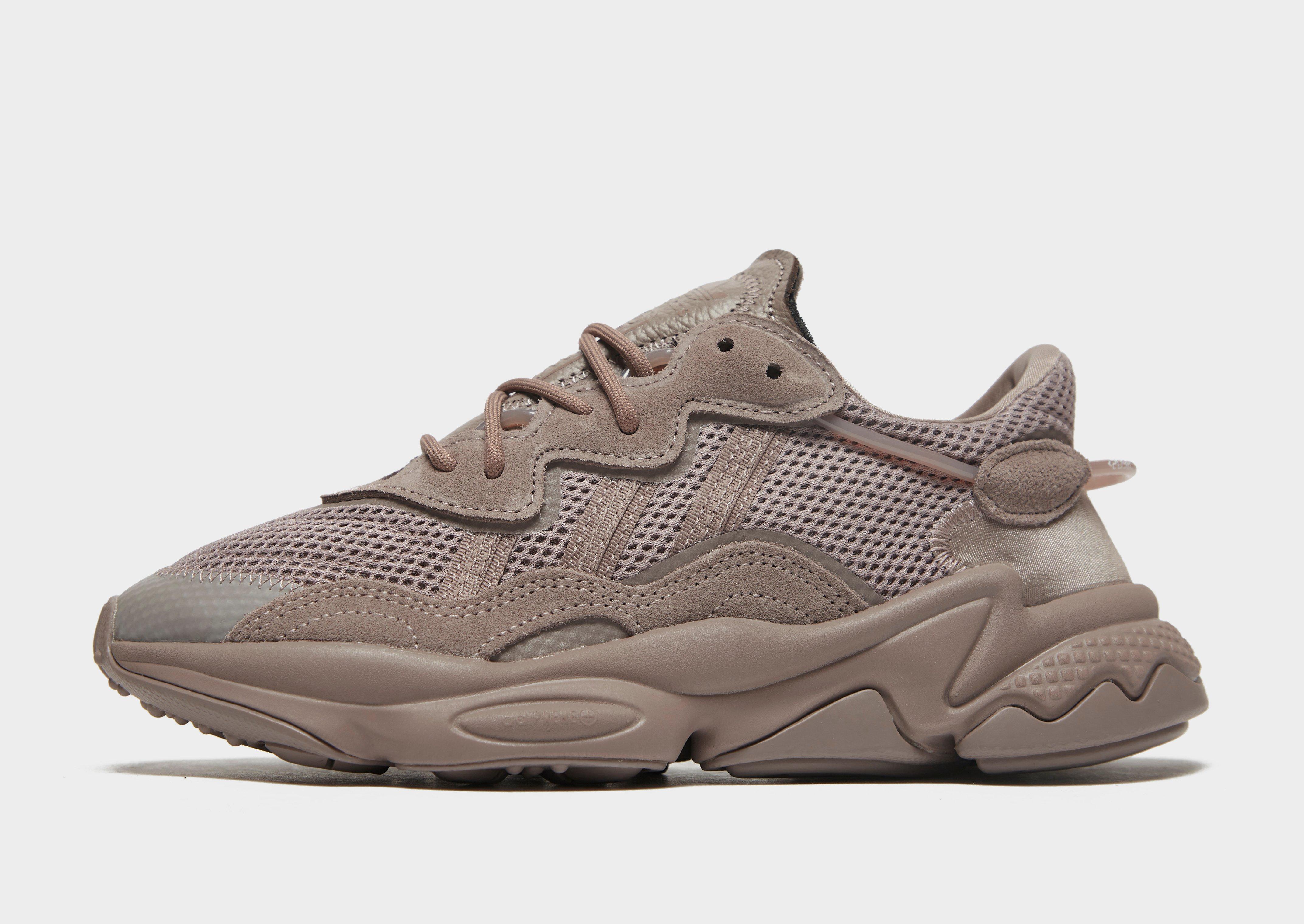 dark grey ozweego women's