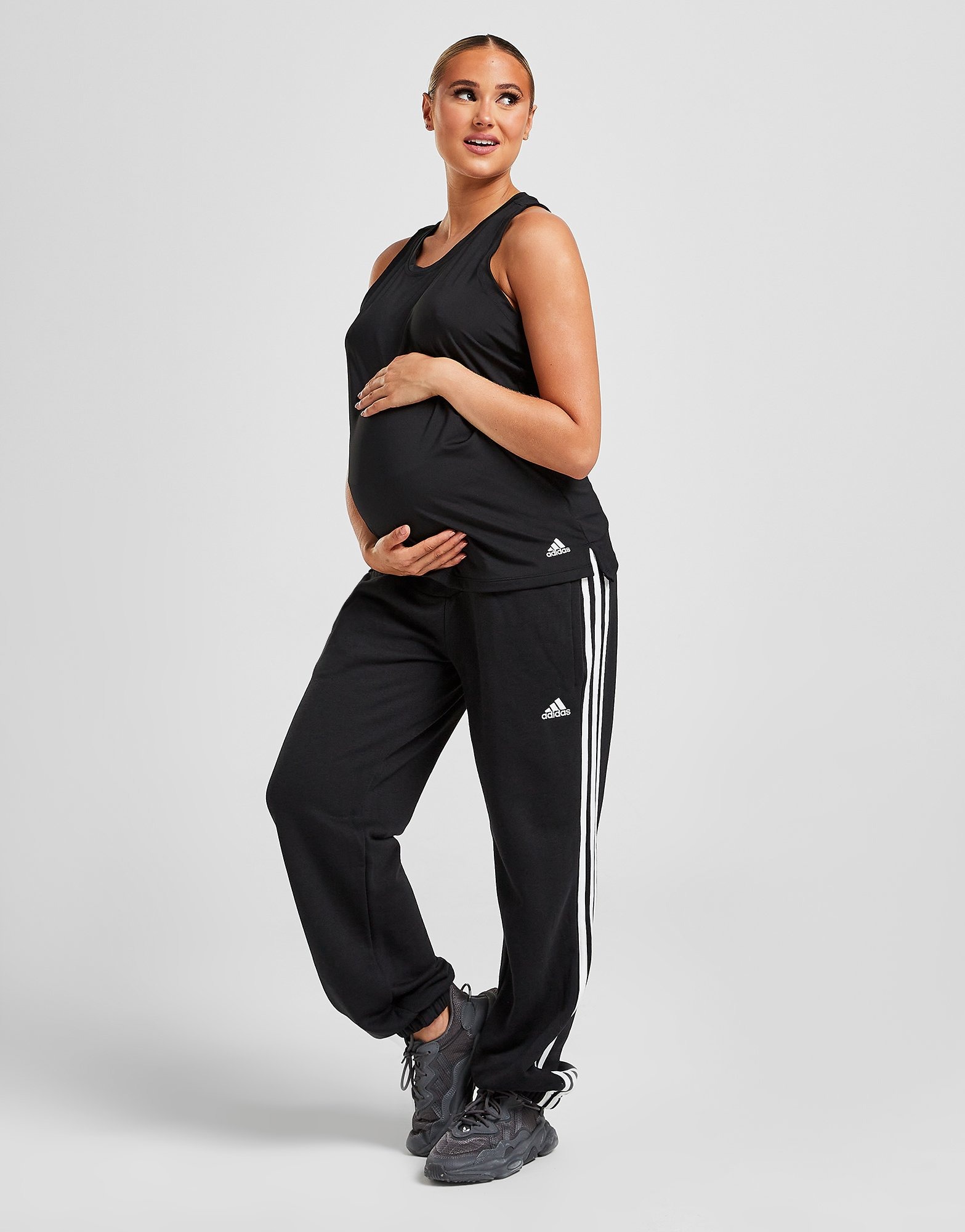 adidas Maternity Badge Of Sport 3Stripes Joggers Schwarz JD Sports Österreich