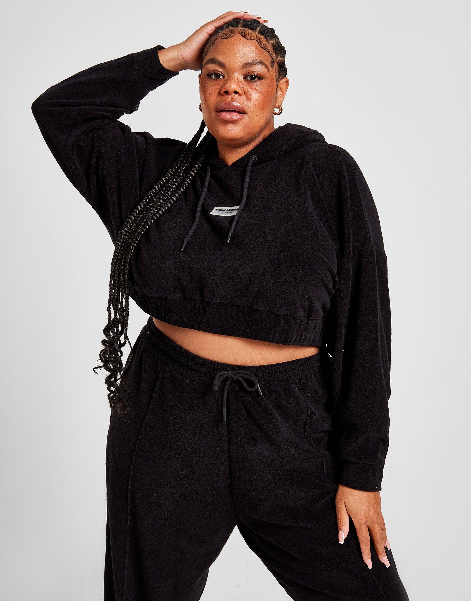 black crop hoodie outfit