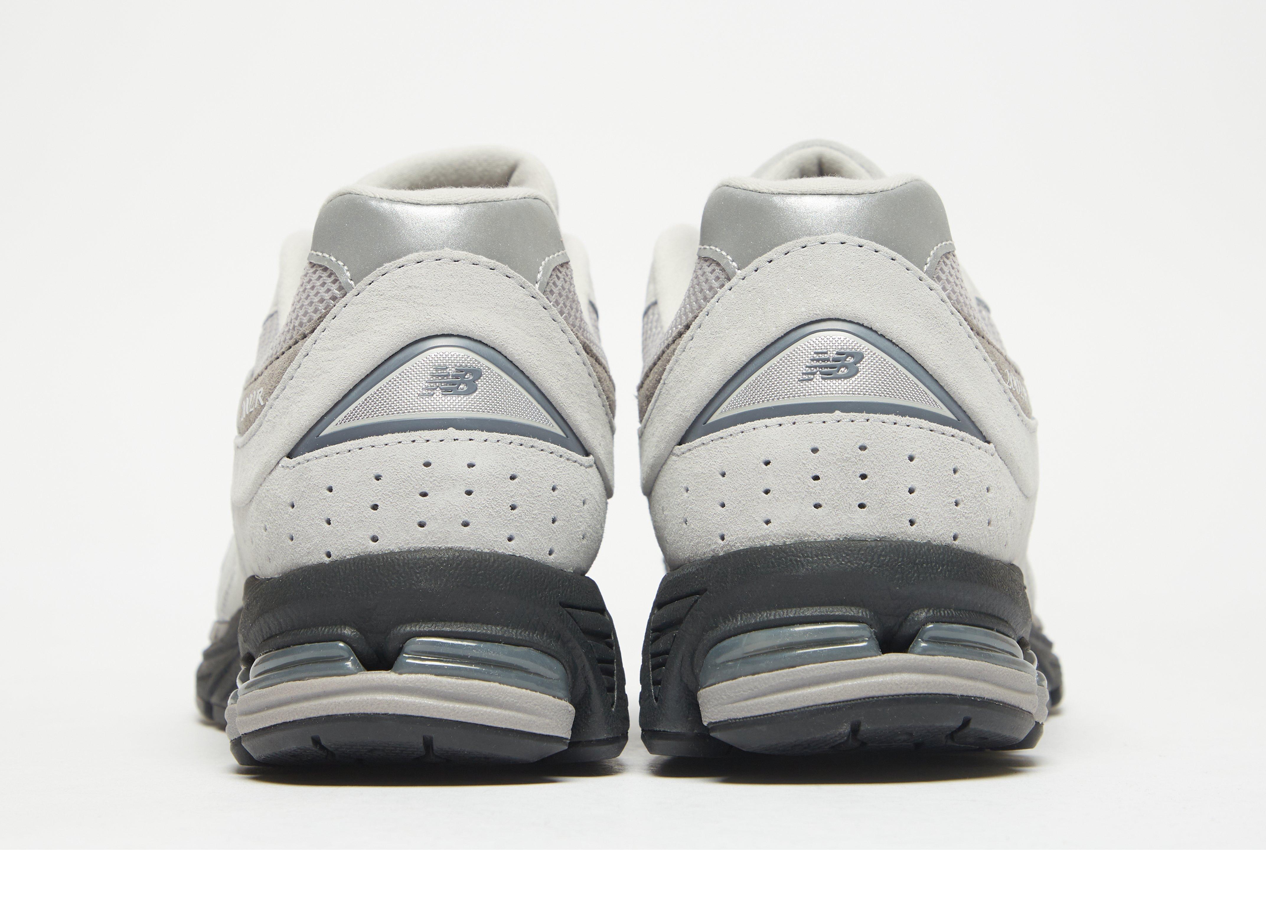 New Balance 2002R