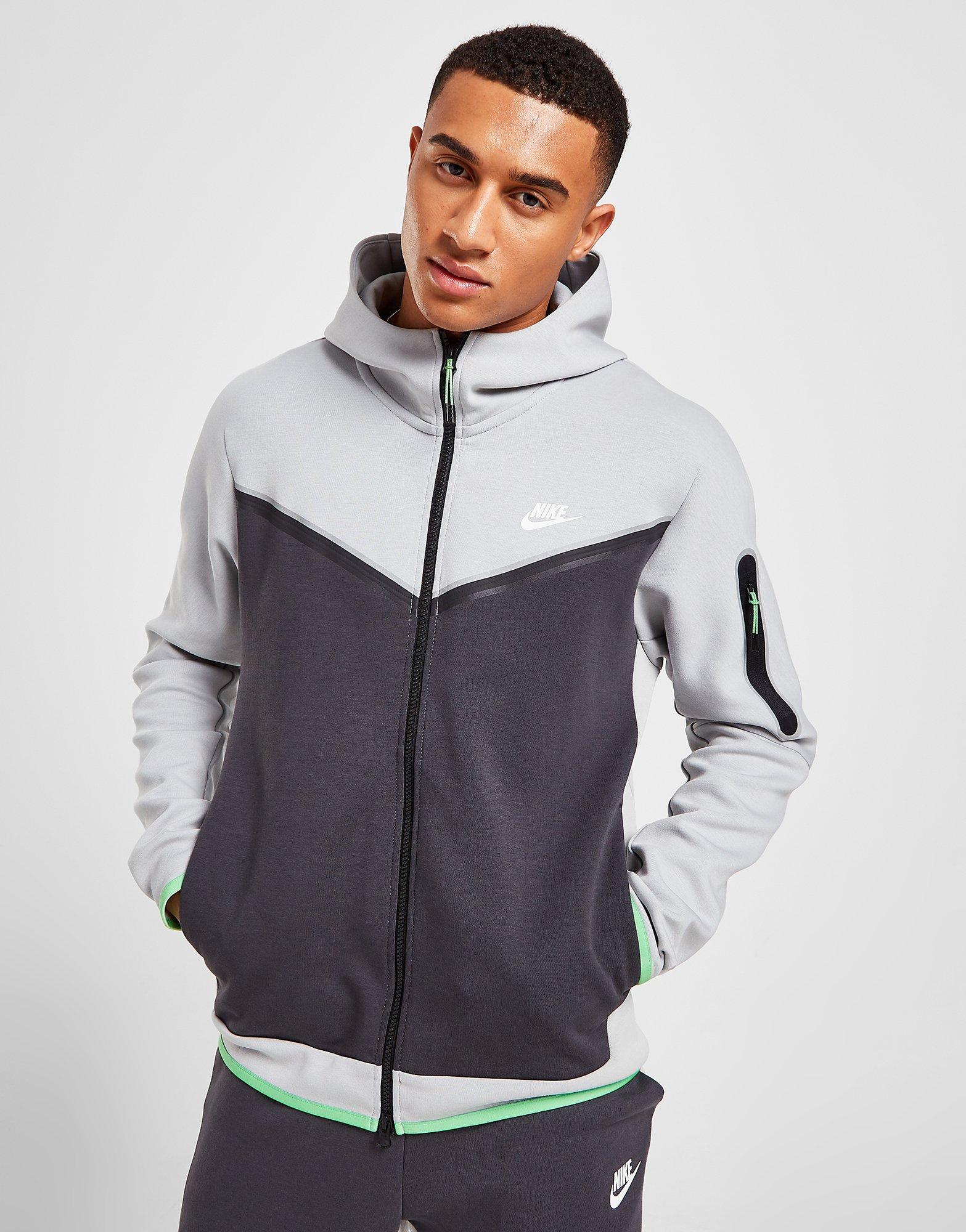 Nike Felpa con Cappuccio Full Zip Tech Fleece
