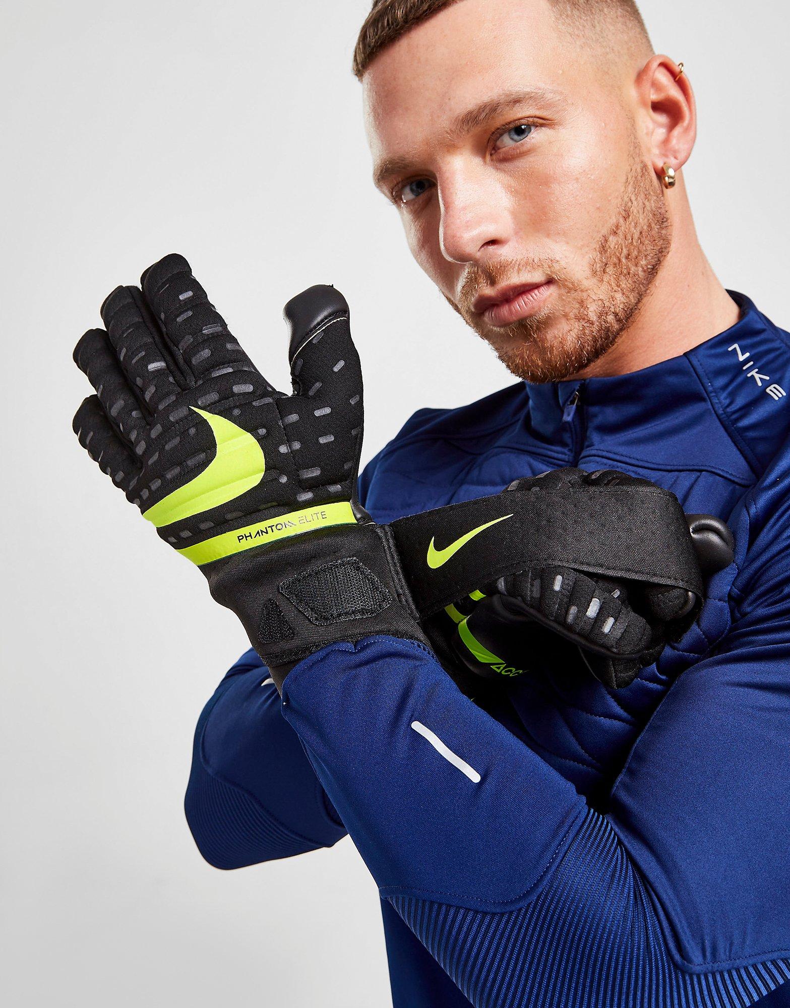 Nike Phantom Elite Goalkeeper Gloves