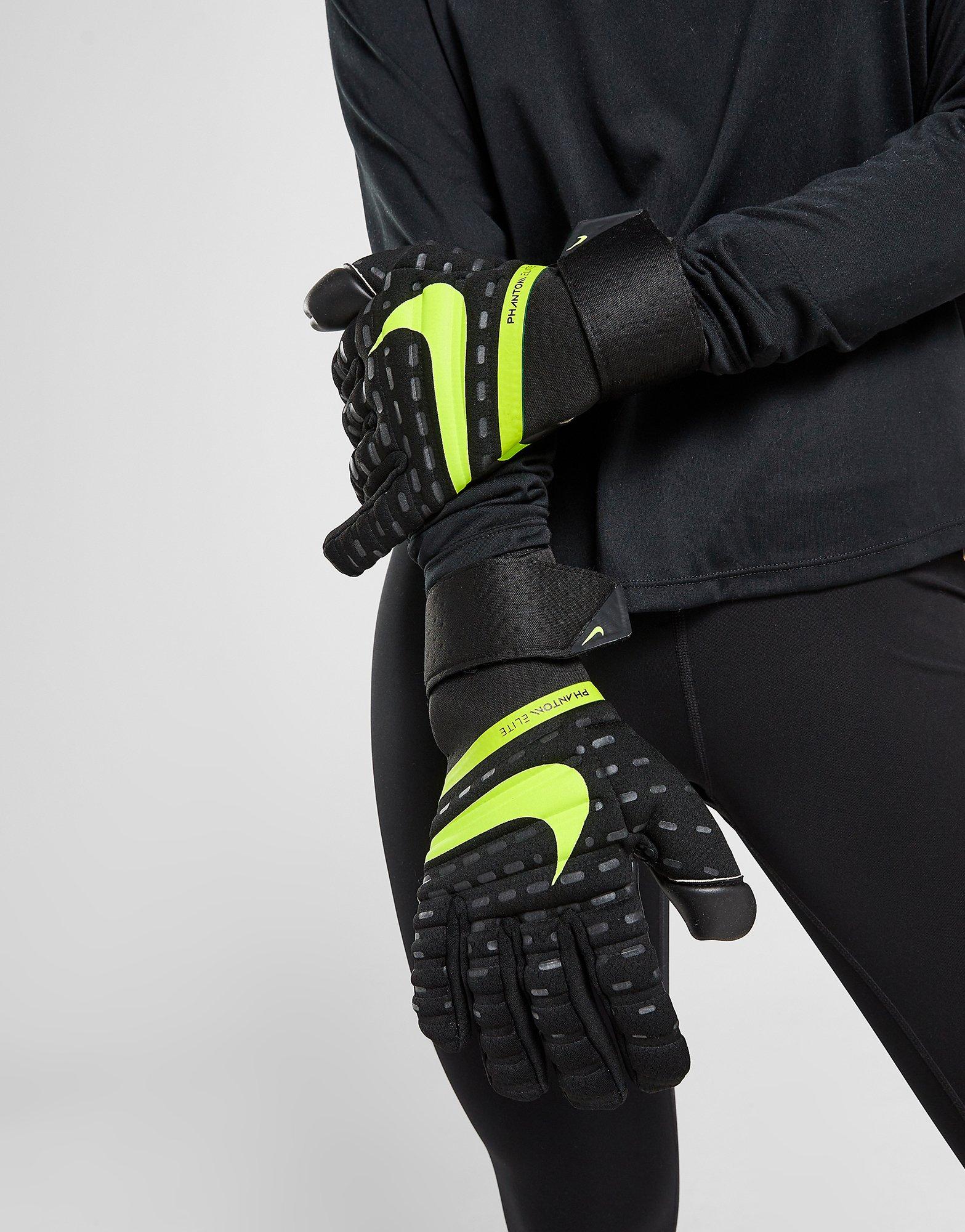 Nike Phantom Elite Goalkeeper Gloves