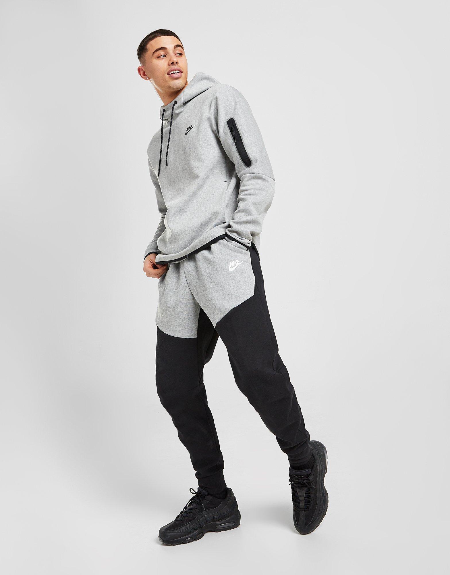 Nike Tech Fleece Overhead Hoodie
