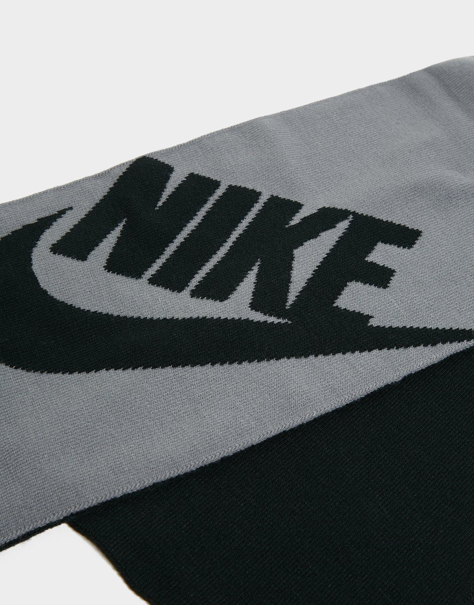 Nike Sport Scarf