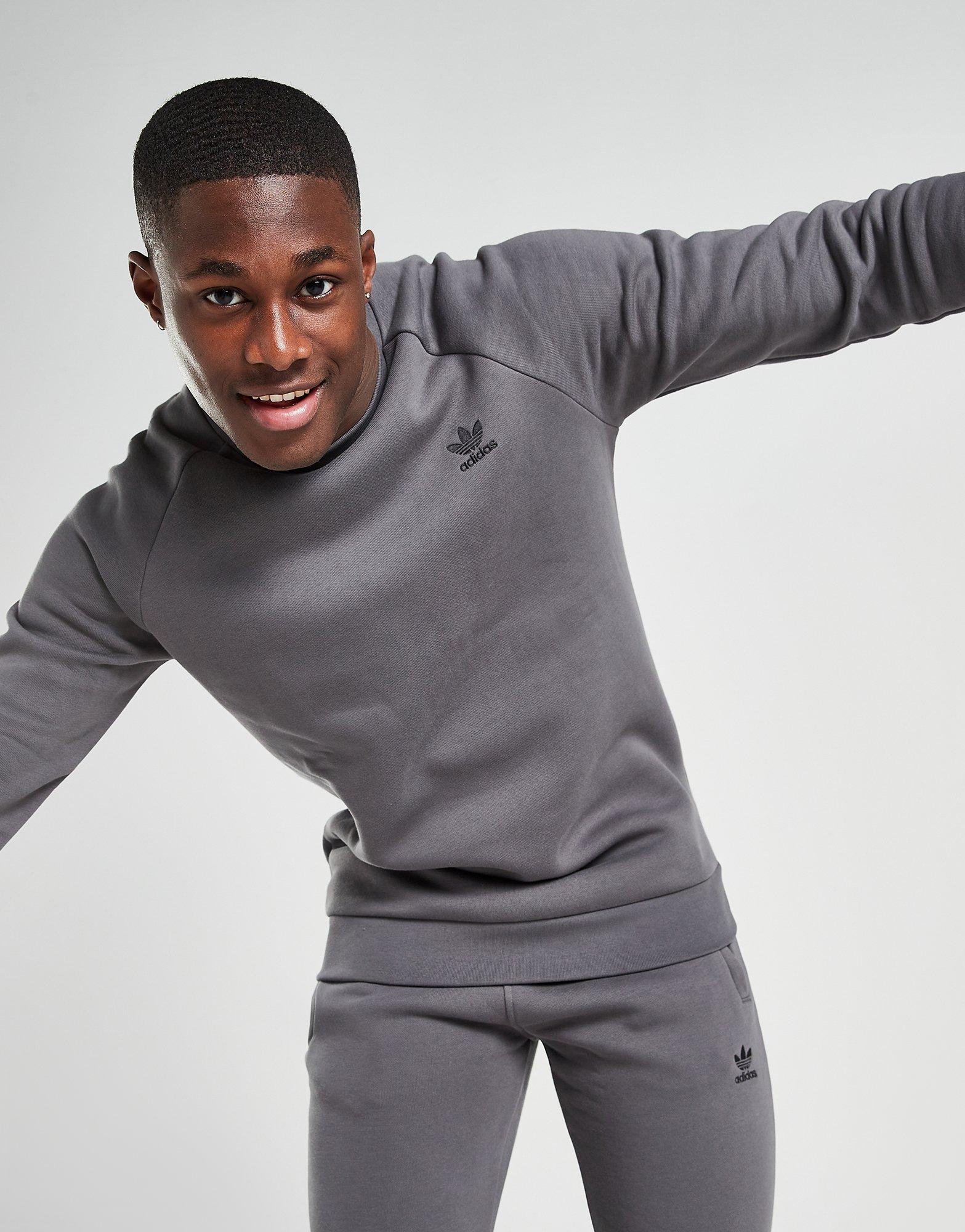 adidas Originals Trefoil Essential Fleece Sweatshirt