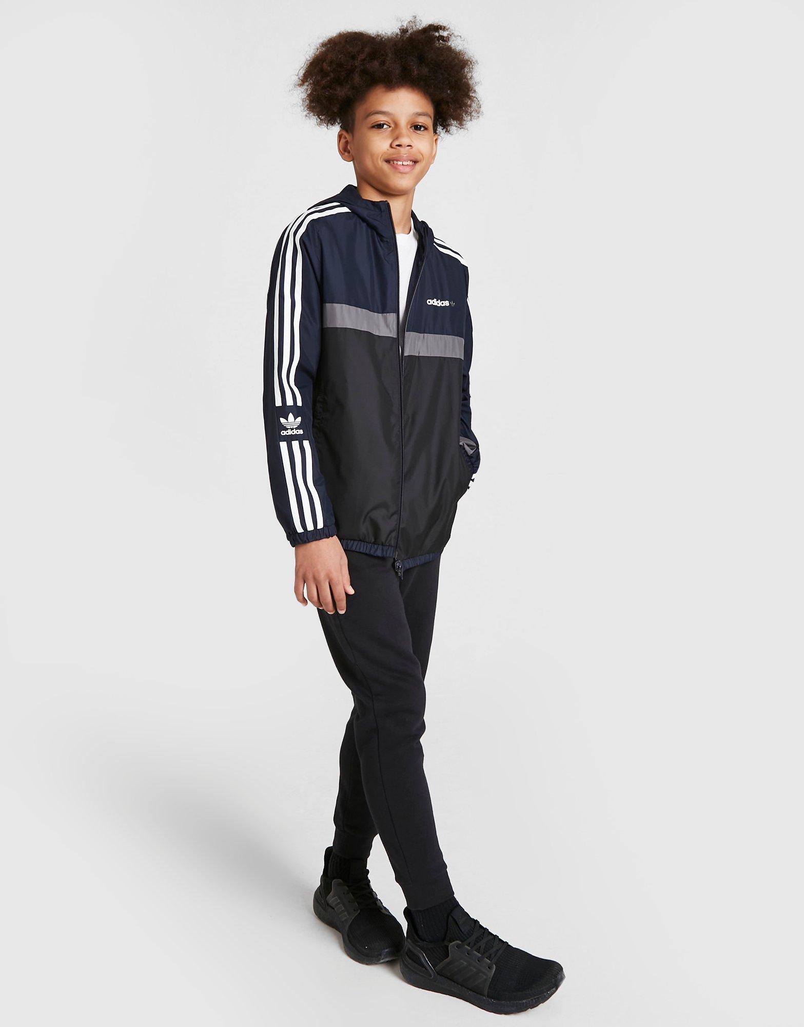 Adidas originals itasca 2024 reversible jacket black