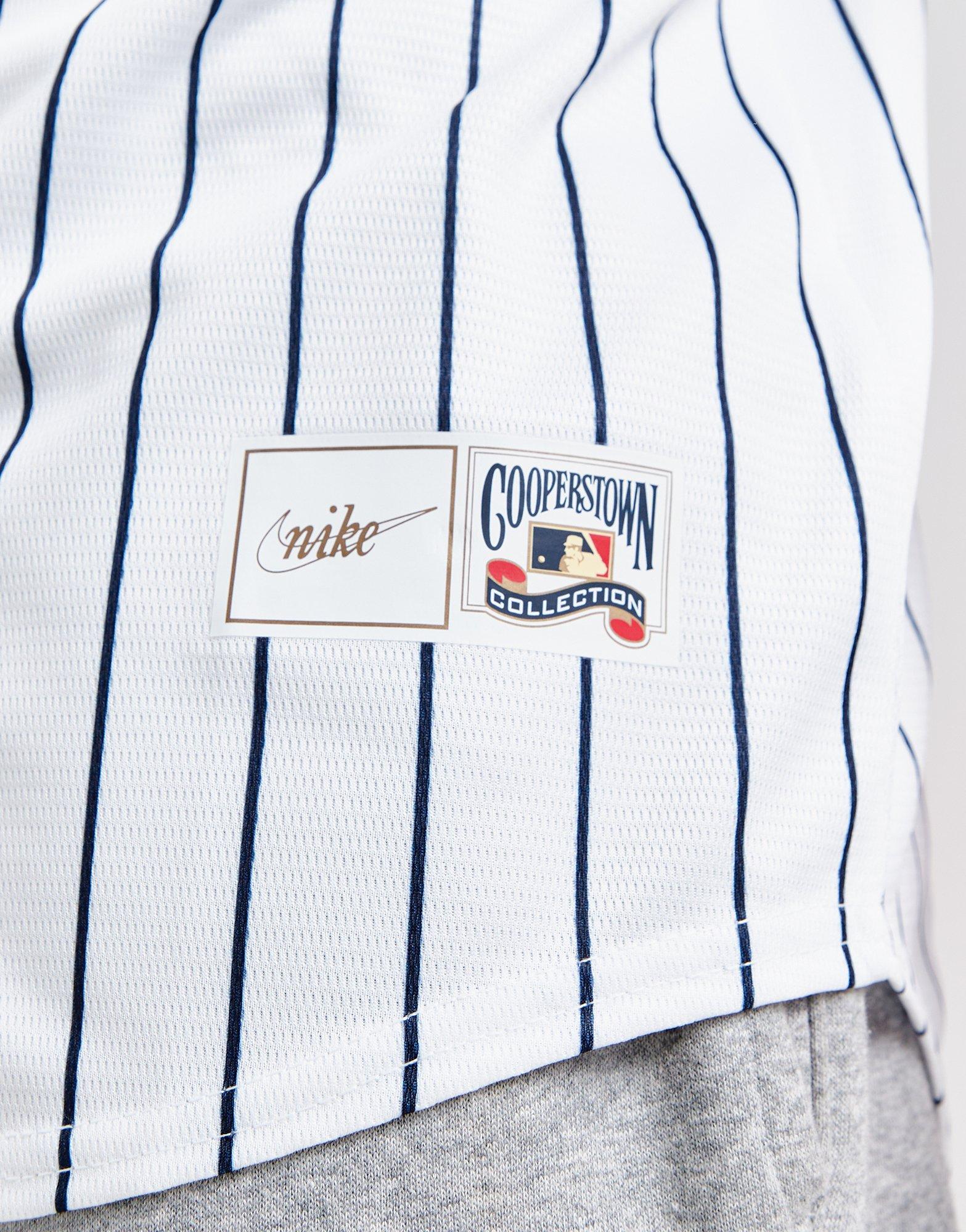 Nike Cooperstown Team (MLB New York Yankees) Men's Pullover Crew