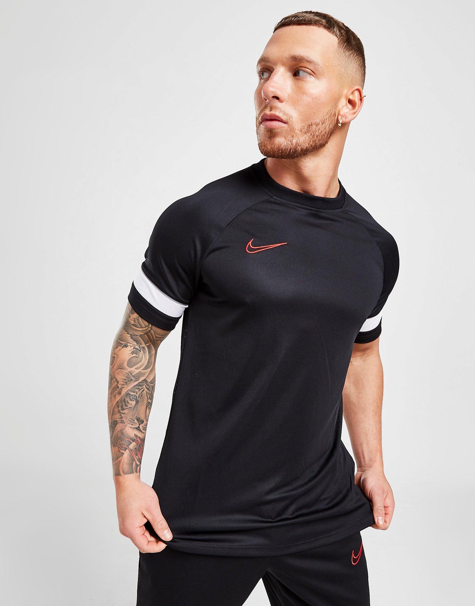 Nike Academy Essential Dri-FIT T-Shirt