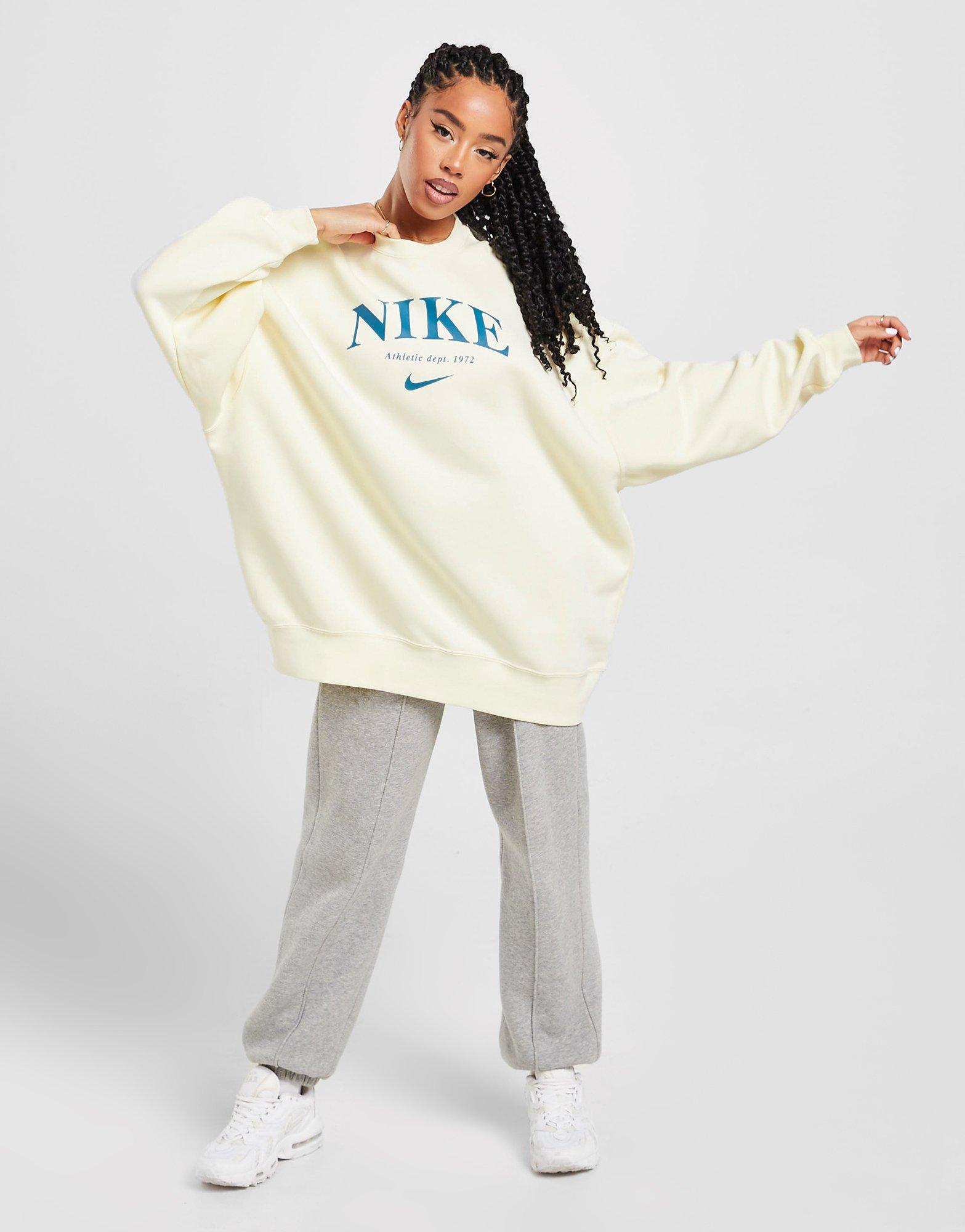 Nike Varsity Boyfriend Crew Sweatshirt