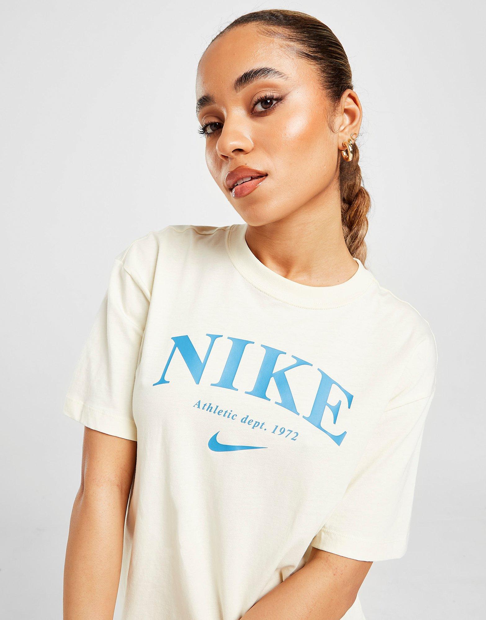 Nike Sportswear Short Sleeve Graphic Dress