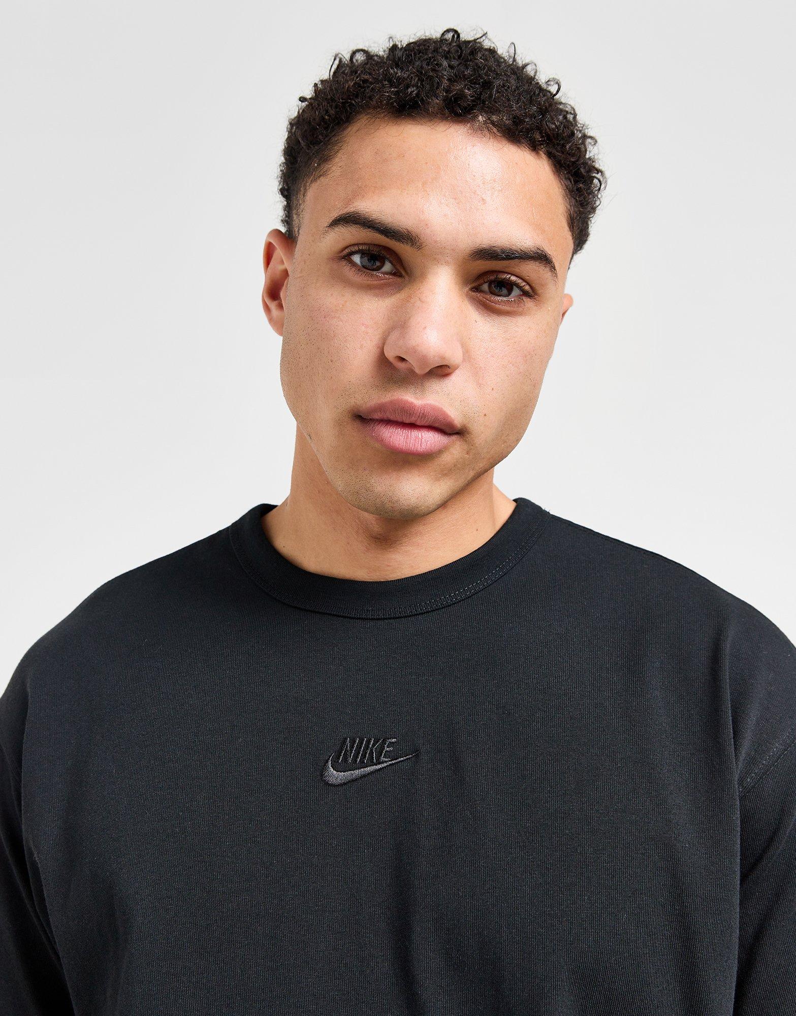 Nike Premium Essentials T-Shirt