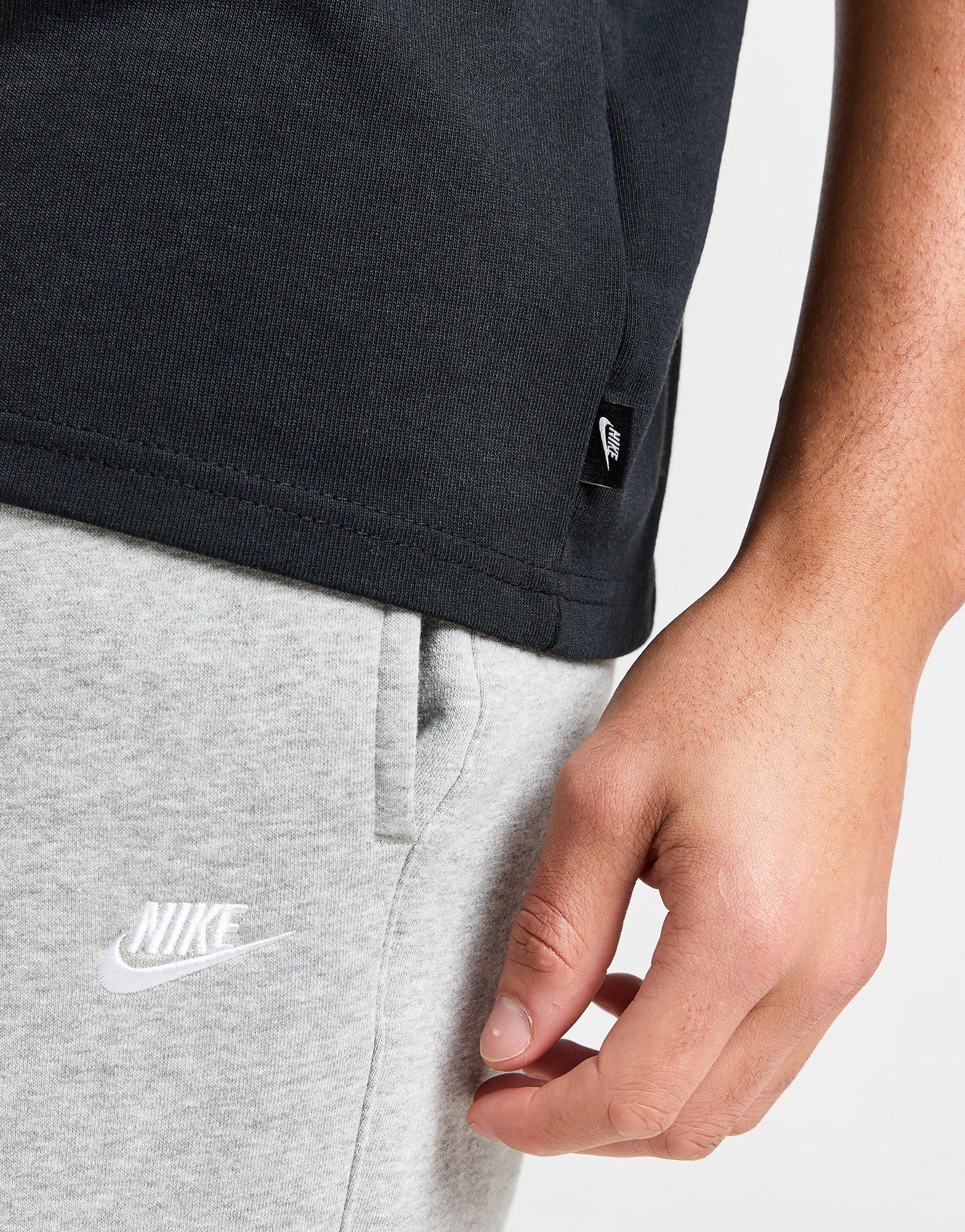 Nike Premium Essentials T-Shirt