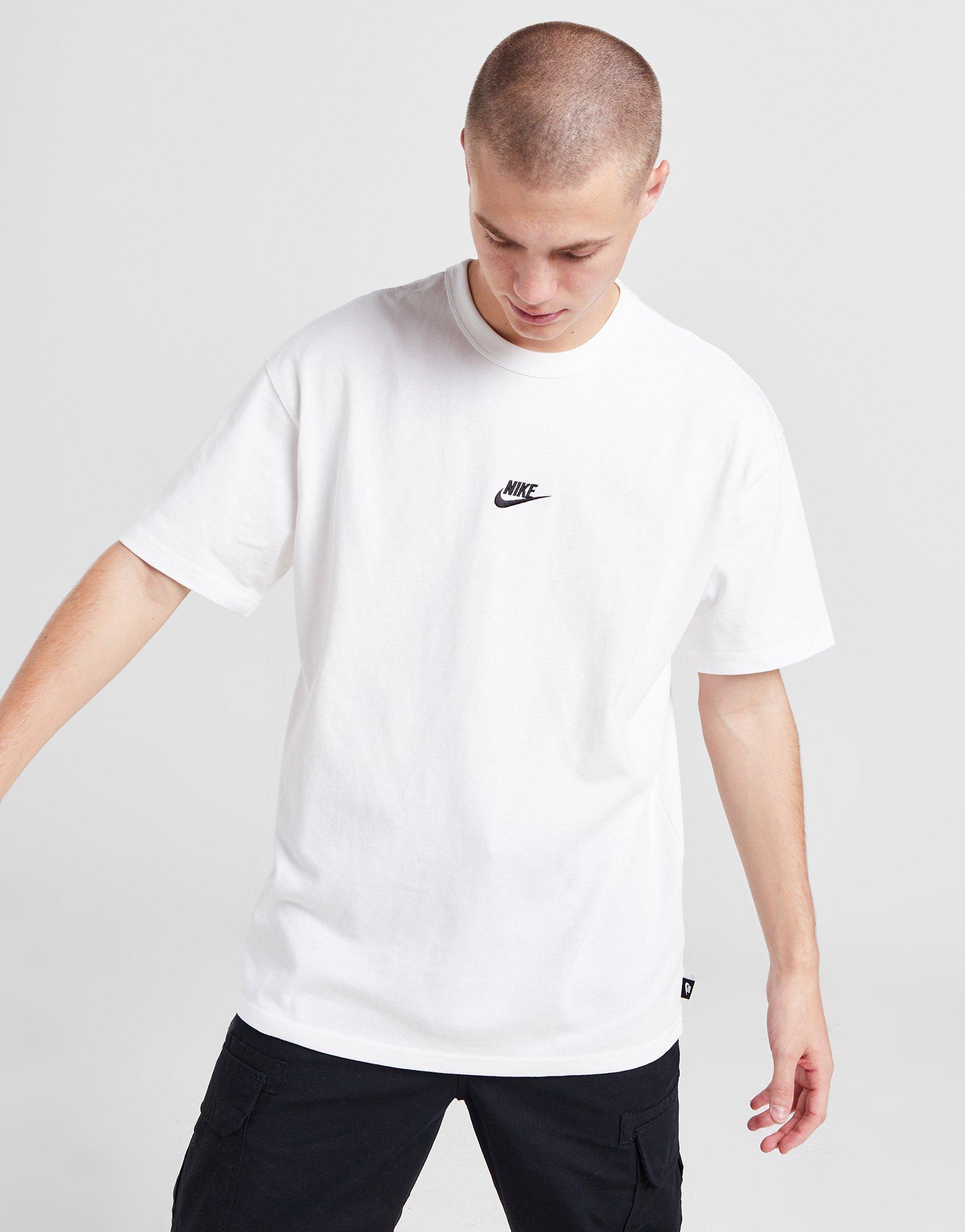 Nike Premium Essentials T-Shirt