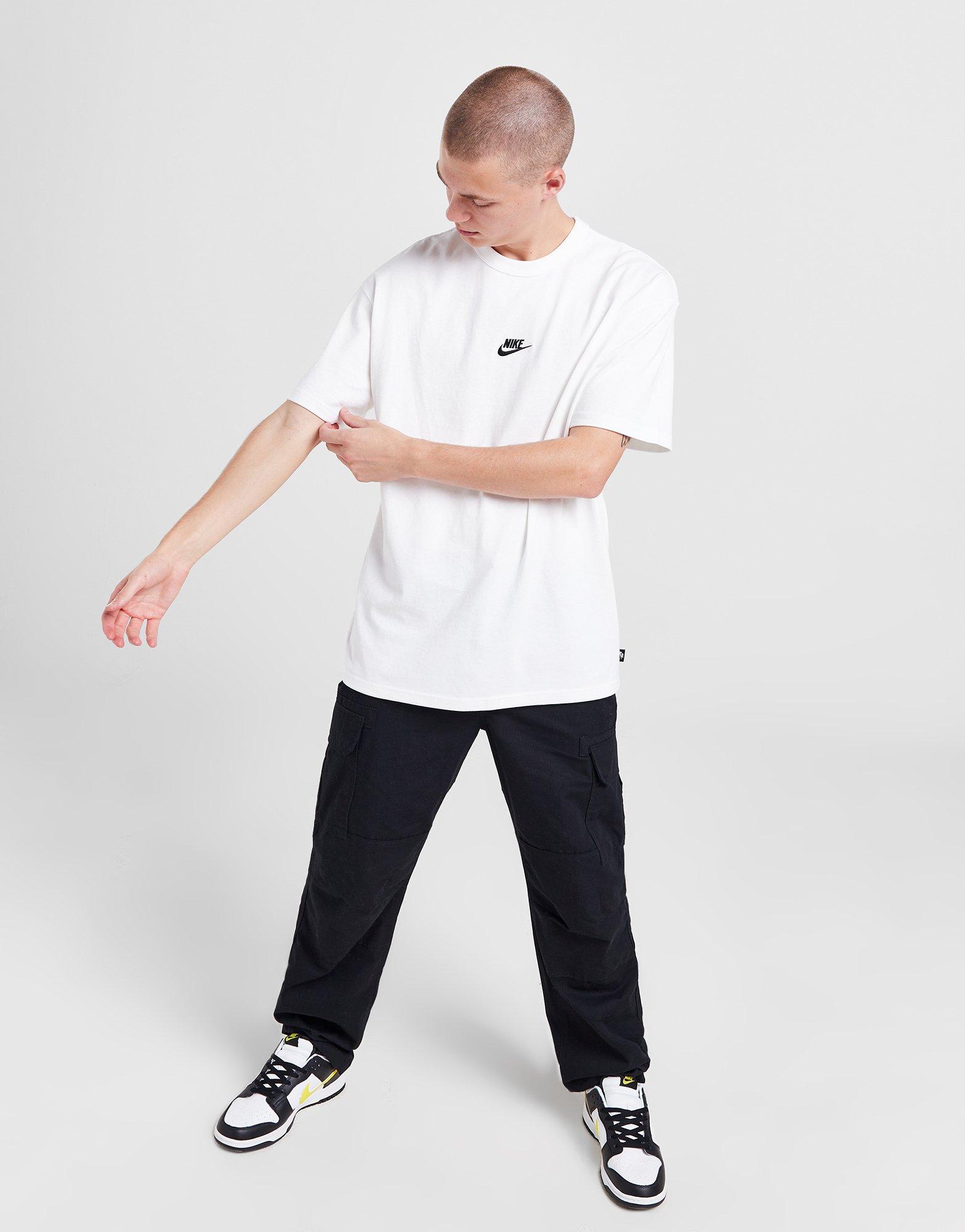 Nike Premium Essentials T-Shirt
