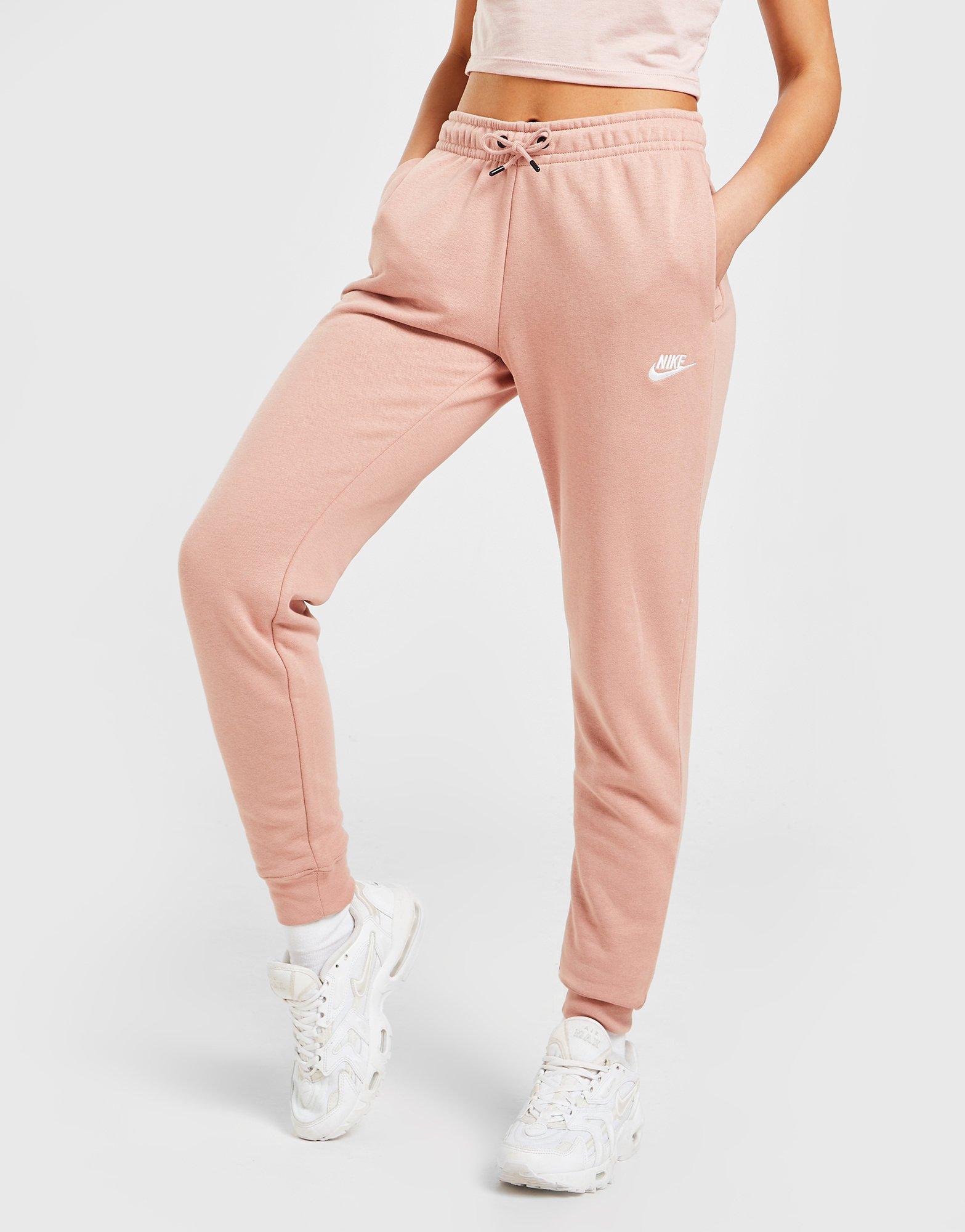 Nike Essential Joggers