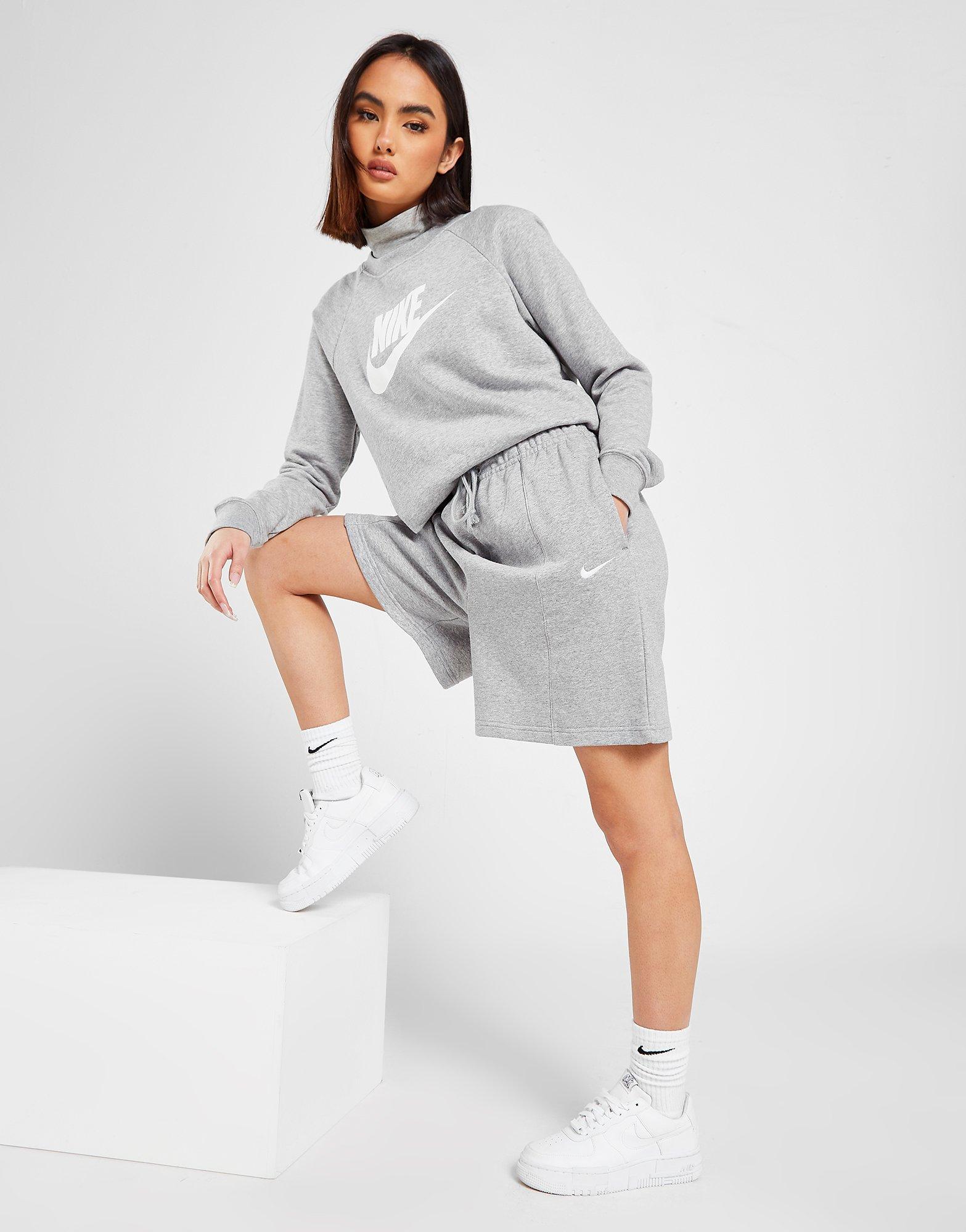 Nike Sportswear Essential Fleece High-Rise Shorts Women