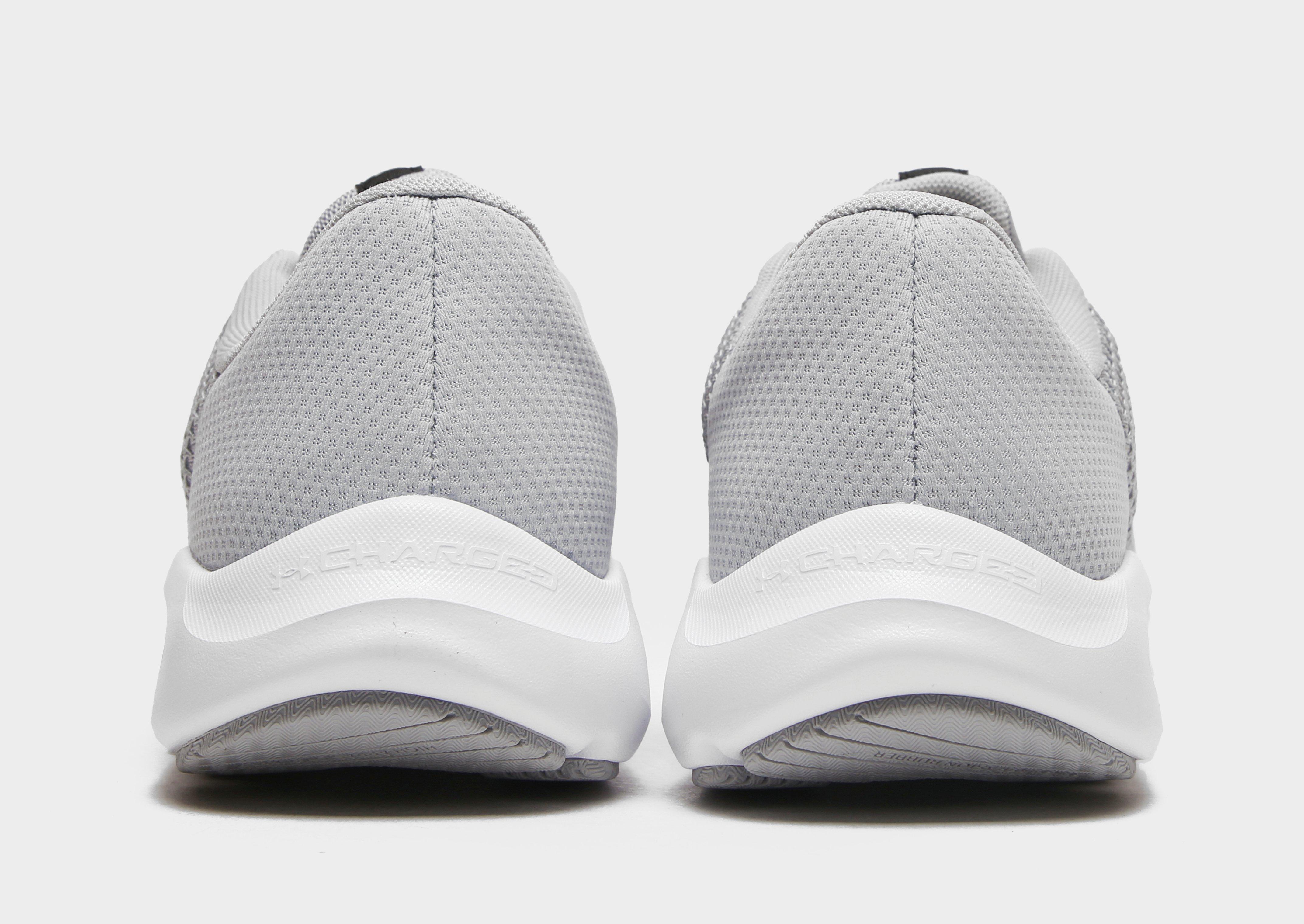 Under Armour Pursuit 3